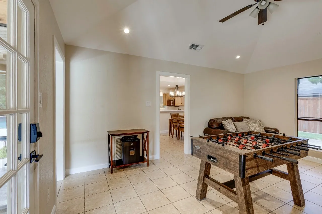 Single Family Residence For Sale in Dallas County , 1408 Quapaw Trail, Mesquite, Texas 75149, 3 Bedroom, 2 Bathroom, 2 Garage spaces, 2,027 Sqft, built in 1989, mls#21370169, Real Estate Agent in Mesquite, Homes For Sale in Dallas county, Homes For Sale in Mesquite, Realtor in Mesquite Texas, Real Estate Brokerage Independent Realty Texas, Luminita Cordes Realtor