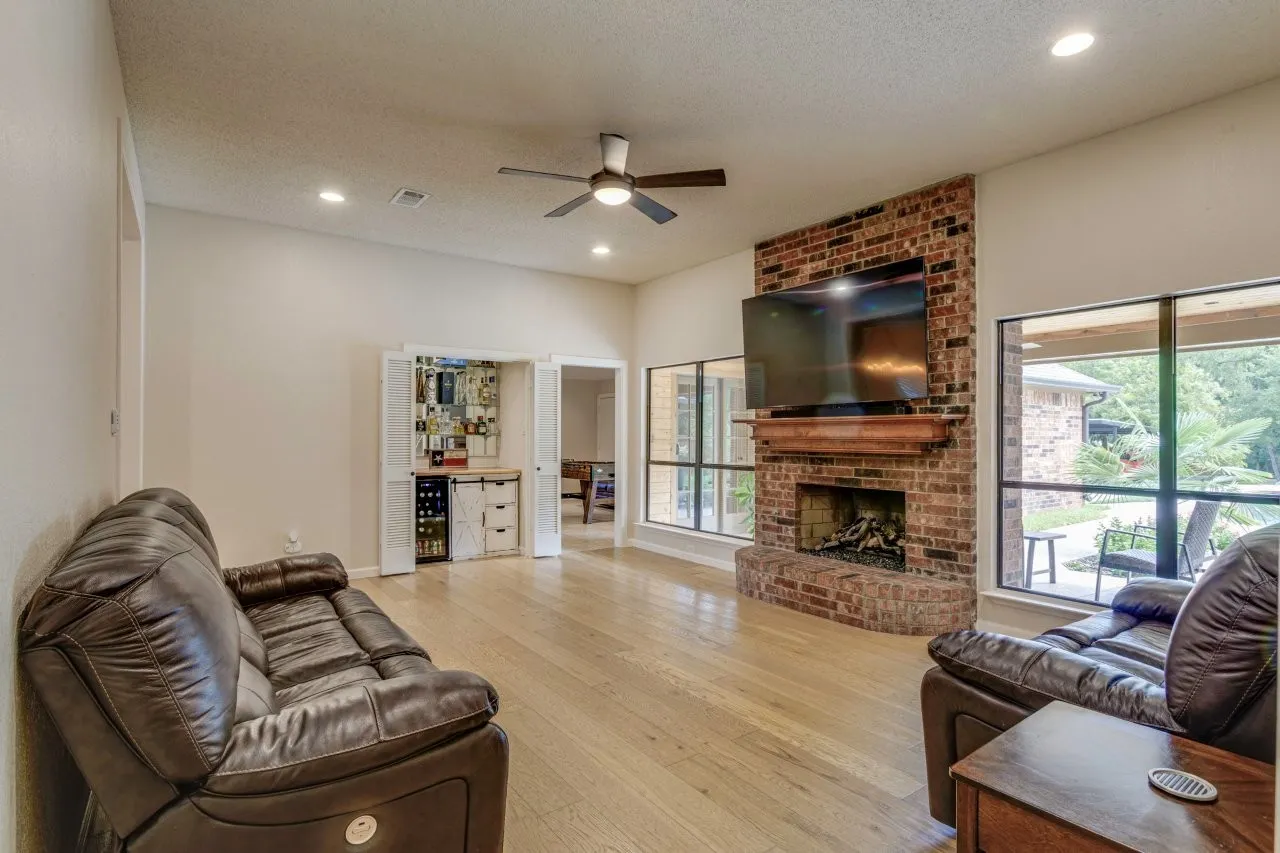 Single Family Residence For Sale in Dallas County , 1408 Quapaw Trail, Mesquite, Texas 75149, 3 Bedroom, 2 Bathroom, 2 Garage spaces, 2,027 Sqft, built in 1989, mls#21370169, Real Estate Agent in Mesquite, Homes For Sale in Dallas county, Homes For Sale in Mesquite, Realtor in Mesquite Texas, Real Estate Brokerage Independent Realty Texas, Luminita Cordes Realtor