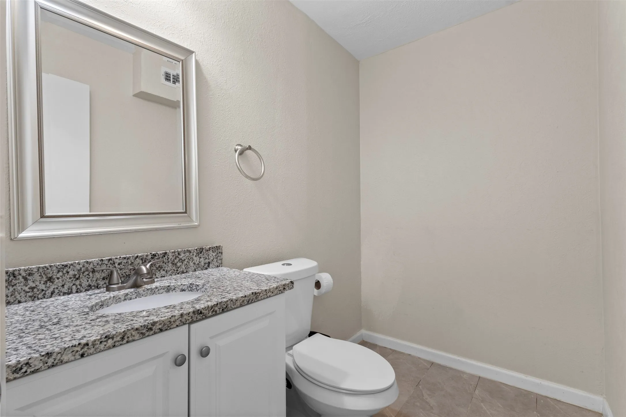 Single Family Residence For Sale in Dallas County , 1309 Glenwood Street, Grand Prairie, Texas 75052, 4 Bedroom, 3 Bathroom, Garage spaces, 1,919 Sqft, built in 1977, mls#21370067, Real Estate Agent in Grand Prairie, Homes For Sale in Dallas county, Homes For Sale in Grand Prairie, Realtor in Grand Prairie Texas, Real Estate Brokerage Independent Realty Texas, Luminita Cordes Realtor