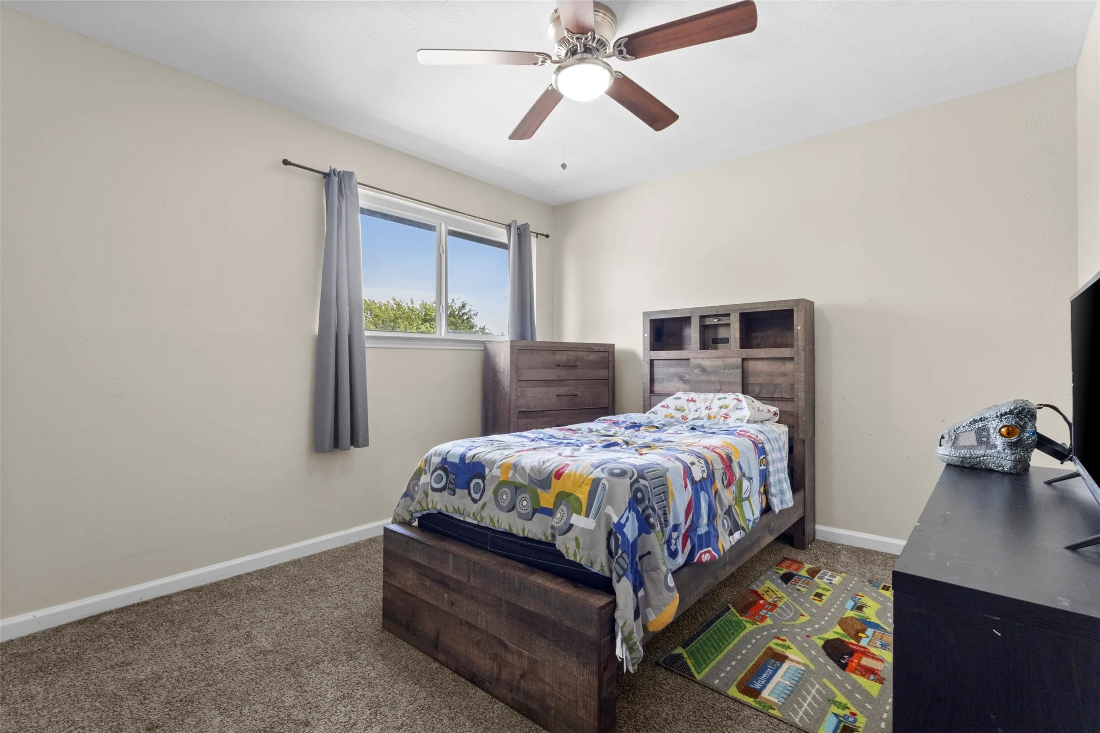 Single Family Residence For Sale in Dallas County , 1309 Glenwood Street, Grand Prairie, Texas 75052, 4 Bedroom, 3 Bathroom, Garage spaces, 1,919 Sqft, built in 1977, mls#21370067, Real Estate Agent in Grand Prairie, Homes For Sale in Dallas county, Homes For Sale in Grand Prairie, Realtor in Grand Prairie Texas, Real Estate Brokerage Independent Realty Texas, Luminita Cordes Realtor