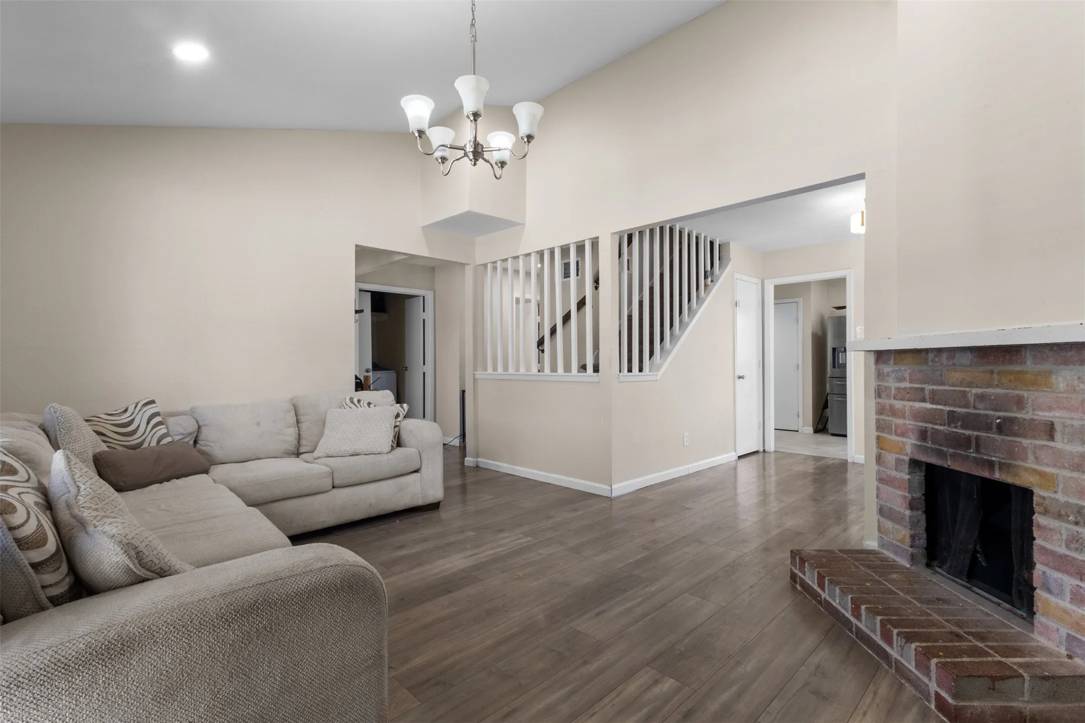 Single Family Residence For Sale in Dallas County , 1309 Glenwood Street, Grand Prairie, Texas 75052, 4 Bedroom, 3 Bathroom, Garage spaces, 1,919 Sqft, built in 1977, mls#21370067, Real Estate Agent in Grand Prairie, Homes For Sale in Dallas county, Homes For Sale in Grand Prairie, Realtor in Grand Prairie Texas, Real Estate Brokerage Independent Realty Texas, Luminita Cordes Realtor