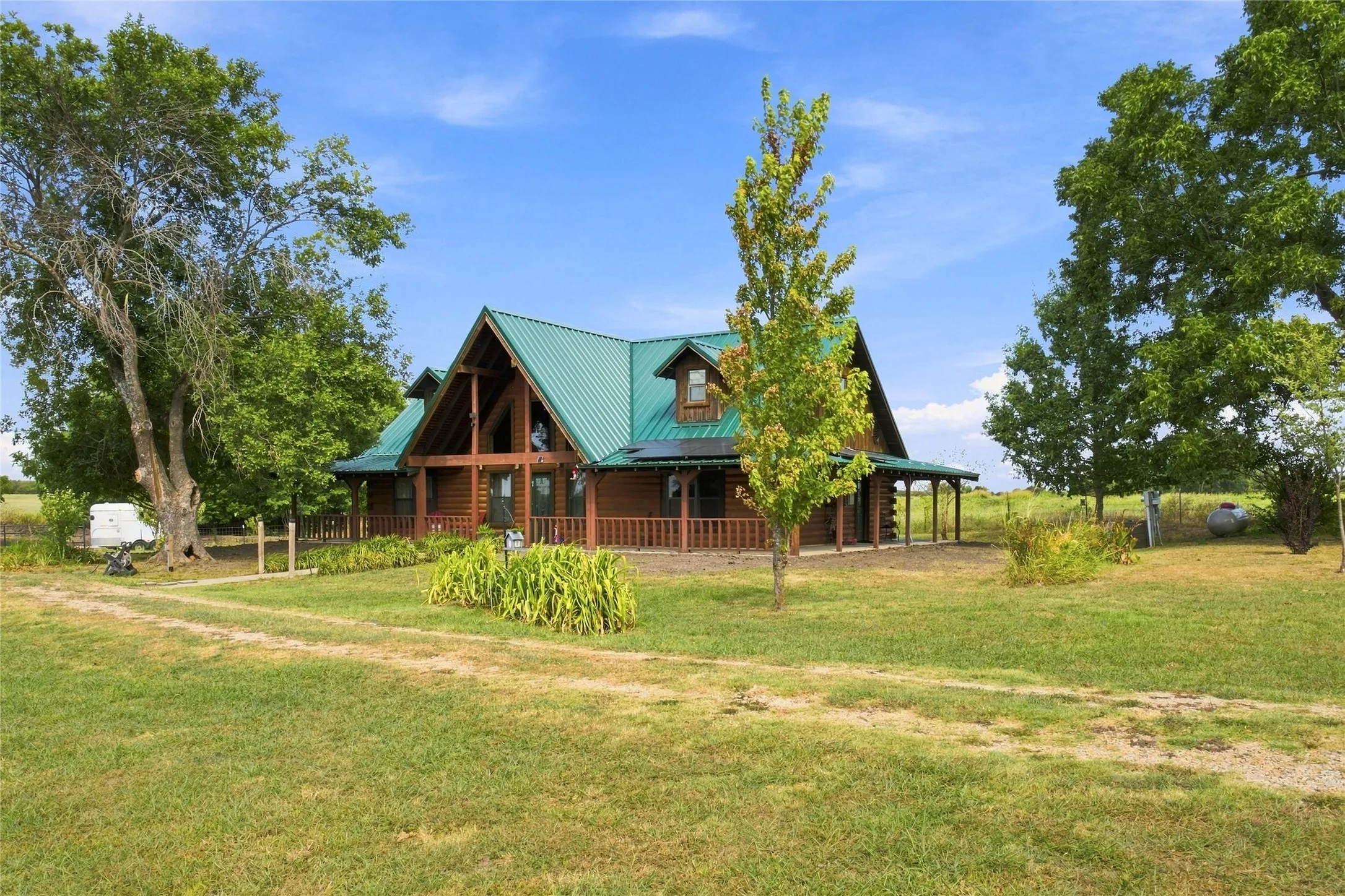 Single Family Residence For Sale in Lamar County , 1956 County Road 27100, Roxton, Texas 75477, 4 Bedroom, 3 Bathroom, 2 Garage spaces, 1,944 Sqft, built in 2011, mls#21370046, Real Estate Agent in Roxton, Homes For Sale in Lamar county, Homes For Sale in Roxton, Realtor in Roxton Texas, Real Estate Brokerage Independent Realty Texas, Luminita Cordes Realtor