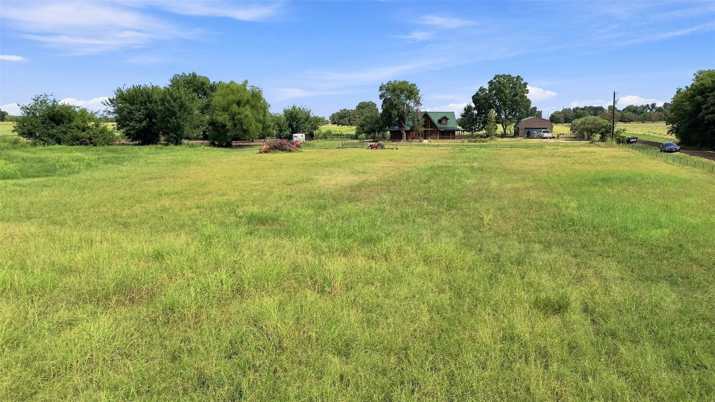 Single Family Residence For Sale in Lamar County , 1956 County Road 27100, Roxton, Texas 75477, 4 Bedroom, 3 Bathroom, 2 Garage spaces, 1,944 Sqft, built in 2011, mls#21370046, Real Estate Agent in Roxton, Homes For Sale in Lamar county, Homes For Sale in Roxton, Realtor in Roxton Texas, Real Estate Brokerage Independent Realty Texas, Luminita Cordes Realtor