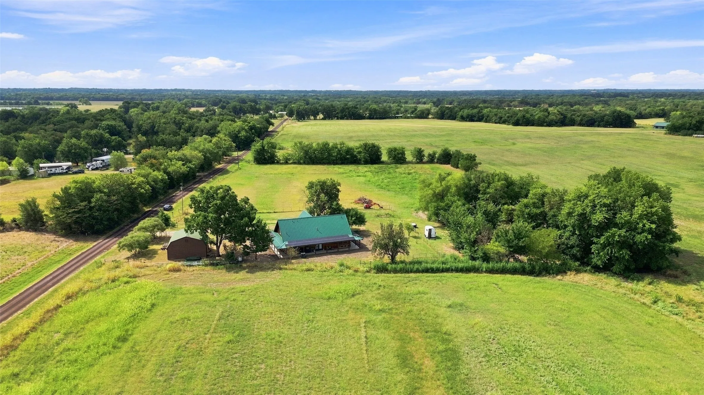 Single Family Residence For Sale in Lamar County , 1956 County Road 27100, Roxton, Texas 75477, 4 Bedroom, 3 Bathroom, 2 Garage spaces, 1,944 Sqft, built in 2011, mls#21370046, Real Estate Agent in Roxton, Homes For Sale in Lamar county, Homes For Sale in Roxton, Realtor in Roxton Texas, Real Estate Brokerage Independent Realty Texas, Luminita Cordes Realtor