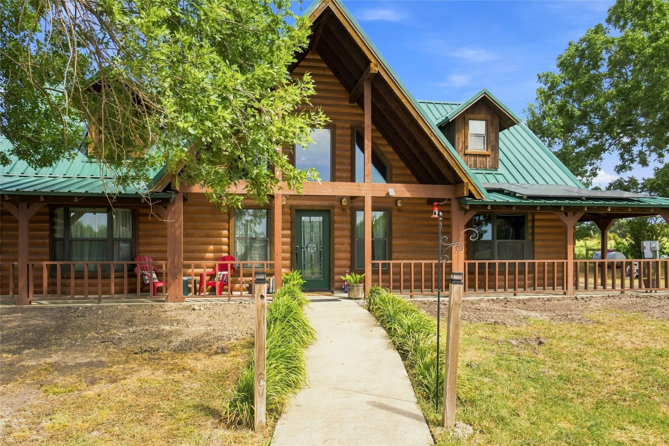 Single Family Residence For Sale in Lamar County , 1956 County Road 27100, Roxton, Texas 75477, 4 Bedroom, 3 Bathroom, 2 Garage spaces, 1,944 Sqft, built in 2011, mls#21370046, Real Estate Agent in Roxton, Homes For Sale in Lamar county, Homes For Sale in Roxton, Realtor in Roxton Texas, Real Estate Brokerage Independent Realty Texas, Luminita Cordes Realtor
