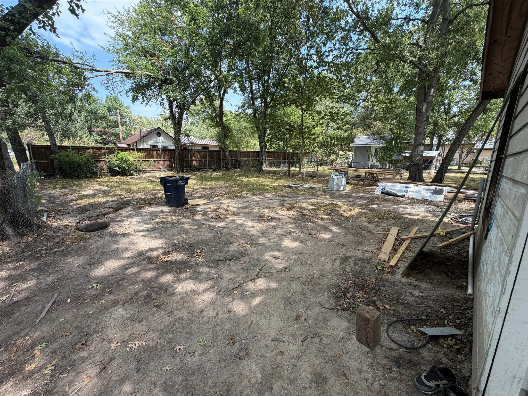 Single Family Residence For Sale in Grayson County , 327 W Hester Street, Sherman, Texas 75090, 3 Bedroom, 2 Bathroom, 1 Garage spaces, 1,280 Sqft, built in 1950, mls#21370563, Real Estate Agent in Sherman, Homes For Sale in Grayson county, Homes For Sale in Sherman, Realtor in Sherman Texas, Real Estate Brokerage Independent Realty Texas, Luminita Cordes Realtor