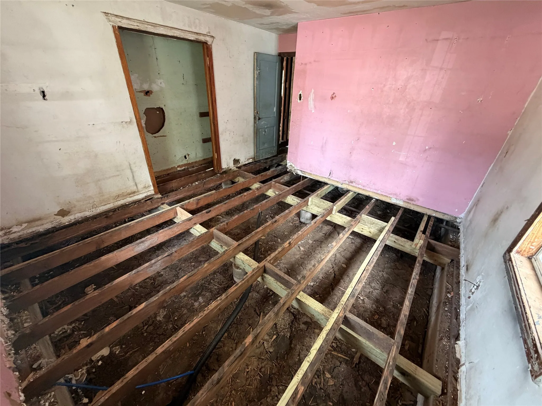 Single Family Residence For Sale in Grayson County , 327 W Hester Street, Sherman, Texas 75090, 3 Bedroom, 2 Bathroom, 1 Garage spaces, 1,280 Sqft, built in 1950, mls#21370563, Real Estate Agent in Sherman, Homes For Sale in Grayson county, Homes For Sale in Sherman, Realtor in Sherman Texas, Real Estate Brokerage Independent Realty Texas, Luminita Cordes Realtor