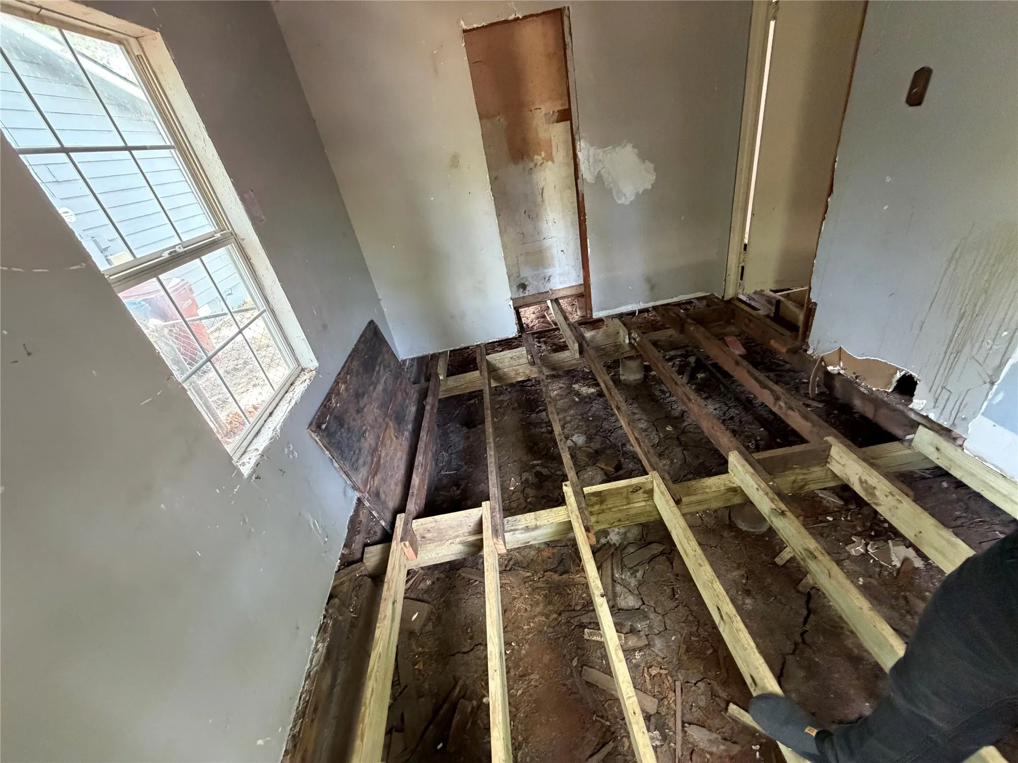 Single Family Residence For Sale in Grayson County , 327 W Hester Street, Sherman, Texas 75090, 3 Bedroom, 2 Bathroom, 1 Garage spaces, 1,280 Sqft, built in 1950, mls#21370563, Real Estate Agent in Sherman, Homes For Sale in Grayson county, Homes For Sale in Sherman, Realtor in Sherman Texas, Real Estate Brokerage Independent Realty Texas, Luminita Cordes Realtor