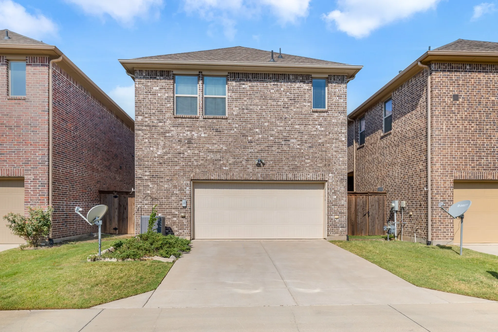 Rear Entry Garage with an oversized Garage