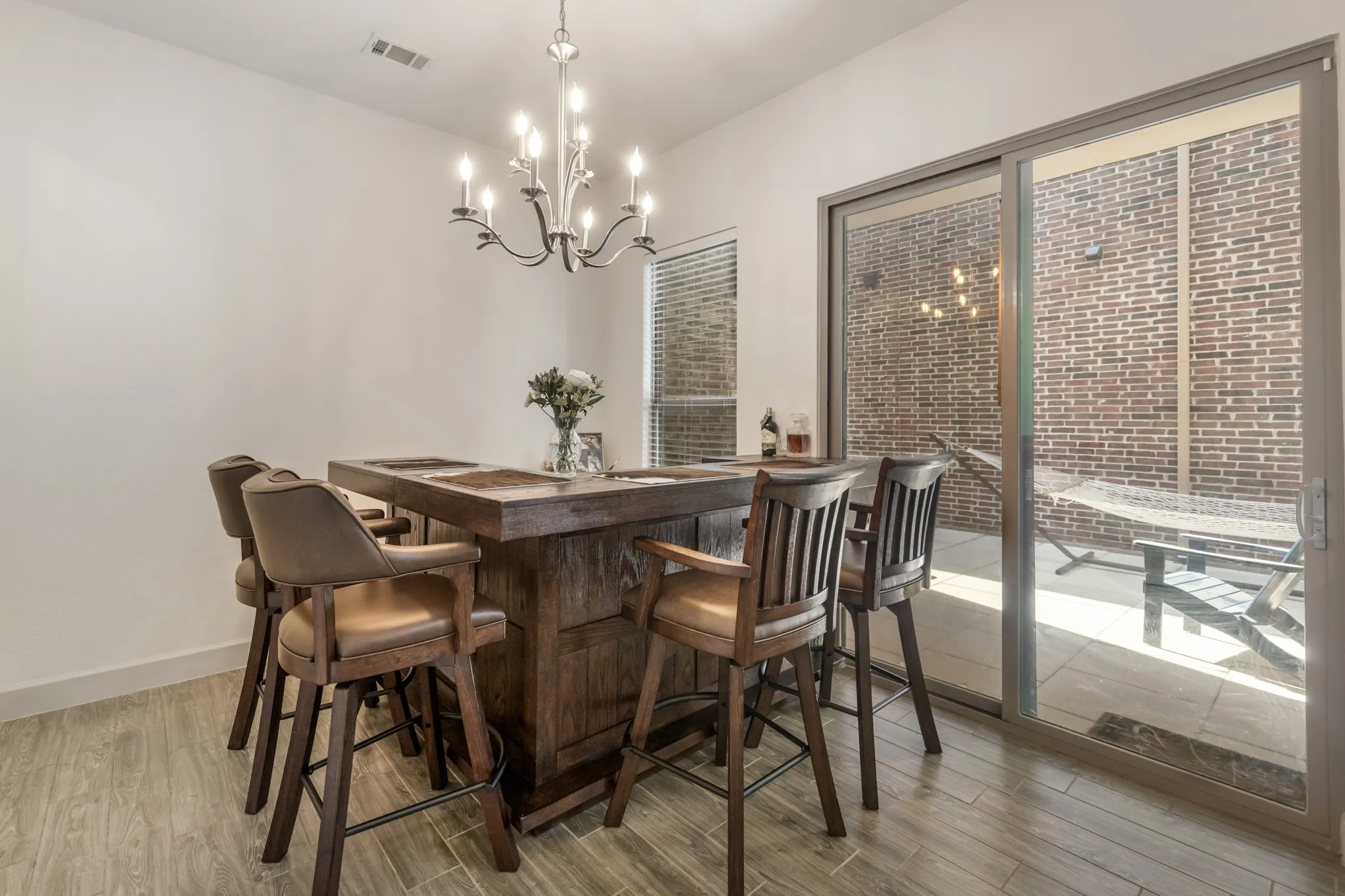 Single Family Residence For Sale in Tarrant County , 4506 Spanish Indigo Lane, Arlington, Texas 76005, 3 Bedroom, 3 Bathroom, 2 Garage spaces, 2,384 Sqft, built in 2018, mls#21368784, Real Estate Agent in Arlington, Homes For Sale in Tarrant county, Homes For Sale in Arlington, Realtor in Arlington Texas, Real Estate Brokerage Independent Realty Texas, Luminita Cordes Realtor