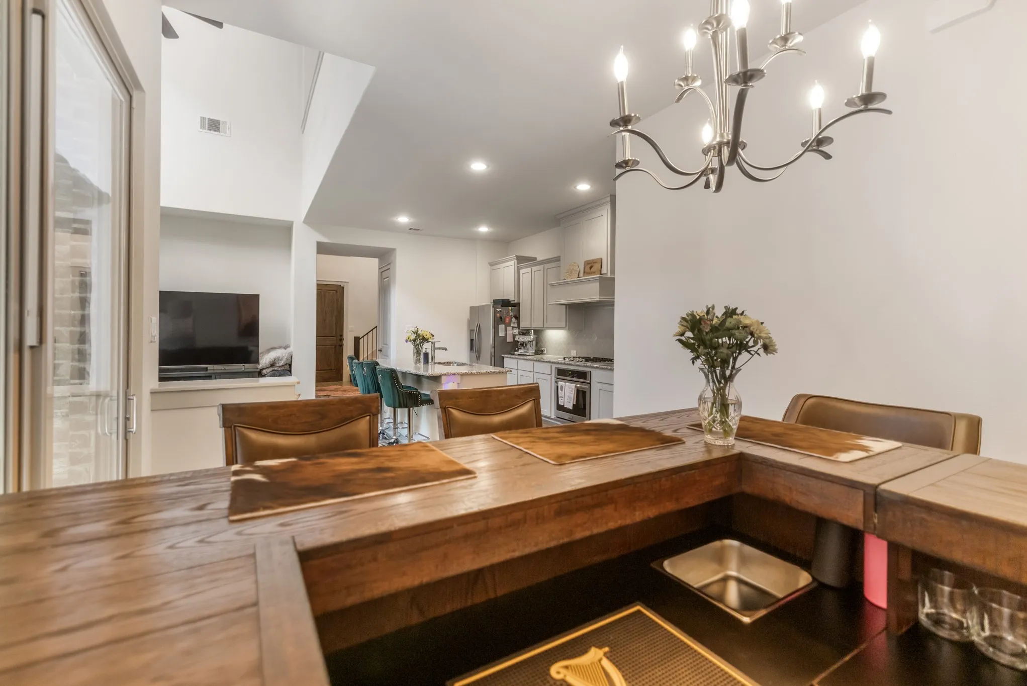Single Family Residence For Sale in Tarrant County , 4506 Spanish Indigo Lane, Arlington, Texas 76005, 3 Bedroom, 3 Bathroom, 2 Garage spaces, 2,384 Sqft, built in 2018, mls#21368784, Real Estate Agent in Arlington, Homes For Sale in Tarrant county, Homes For Sale in Arlington, Realtor in Arlington Texas, Real Estate Brokerage Independent Realty Texas, Luminita Cordes Realtor