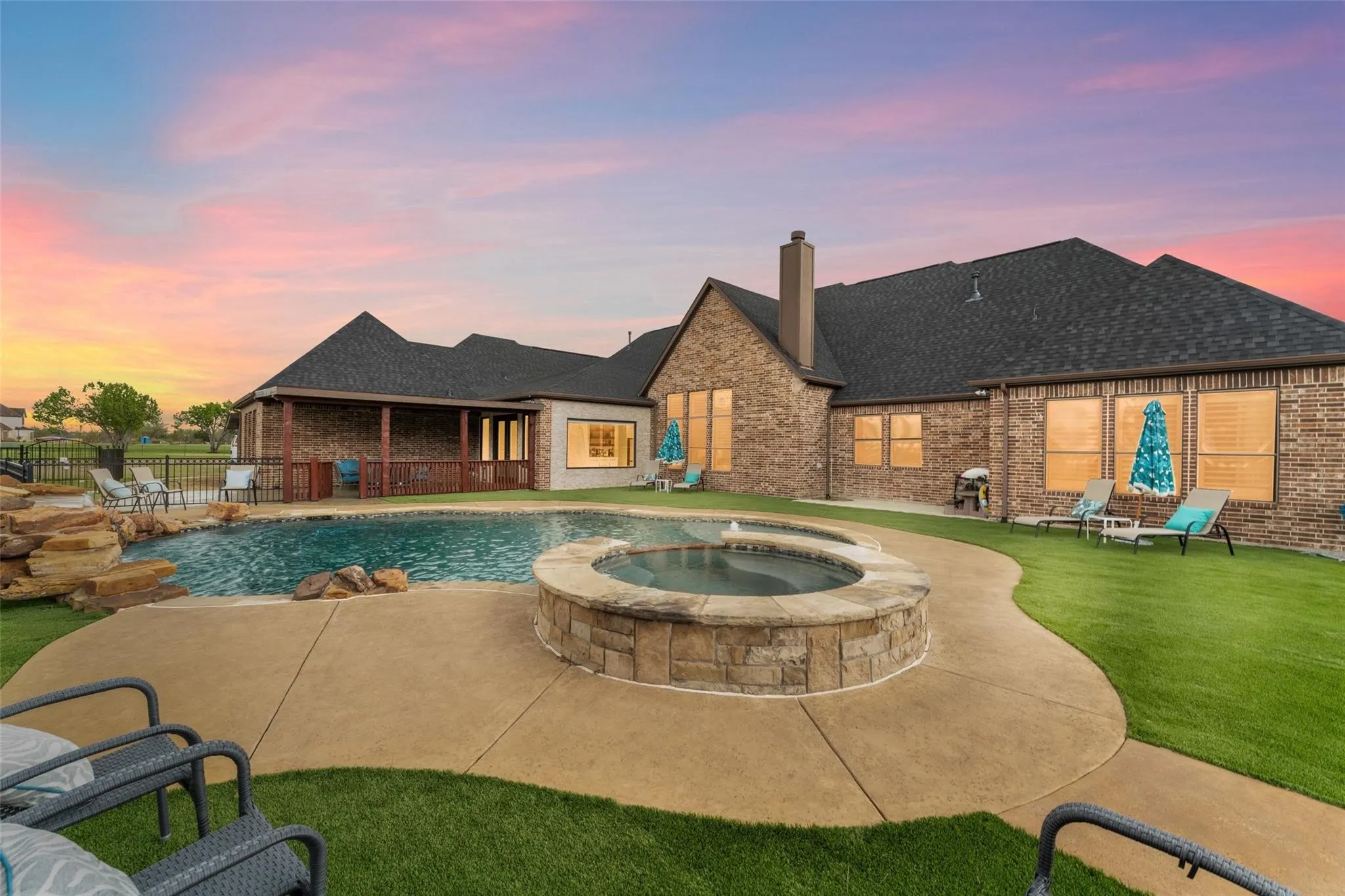 Single Family Residence For Rent in Kaufman County , 16661 Valley View, Forney, Texas 75126, 5 Bedroom, 5 Bathroom, 3 Garage spaces, 4,930 Sqft, built in 2018, mls#21369171, Real Estate Agent in Forney, Homes For Rent in Kaufman county, Homes For Rent in Forney, Realtor in Forney Texas, Real Estate Brokerage Independent Realty Texas, Luminita Cordes Realtor