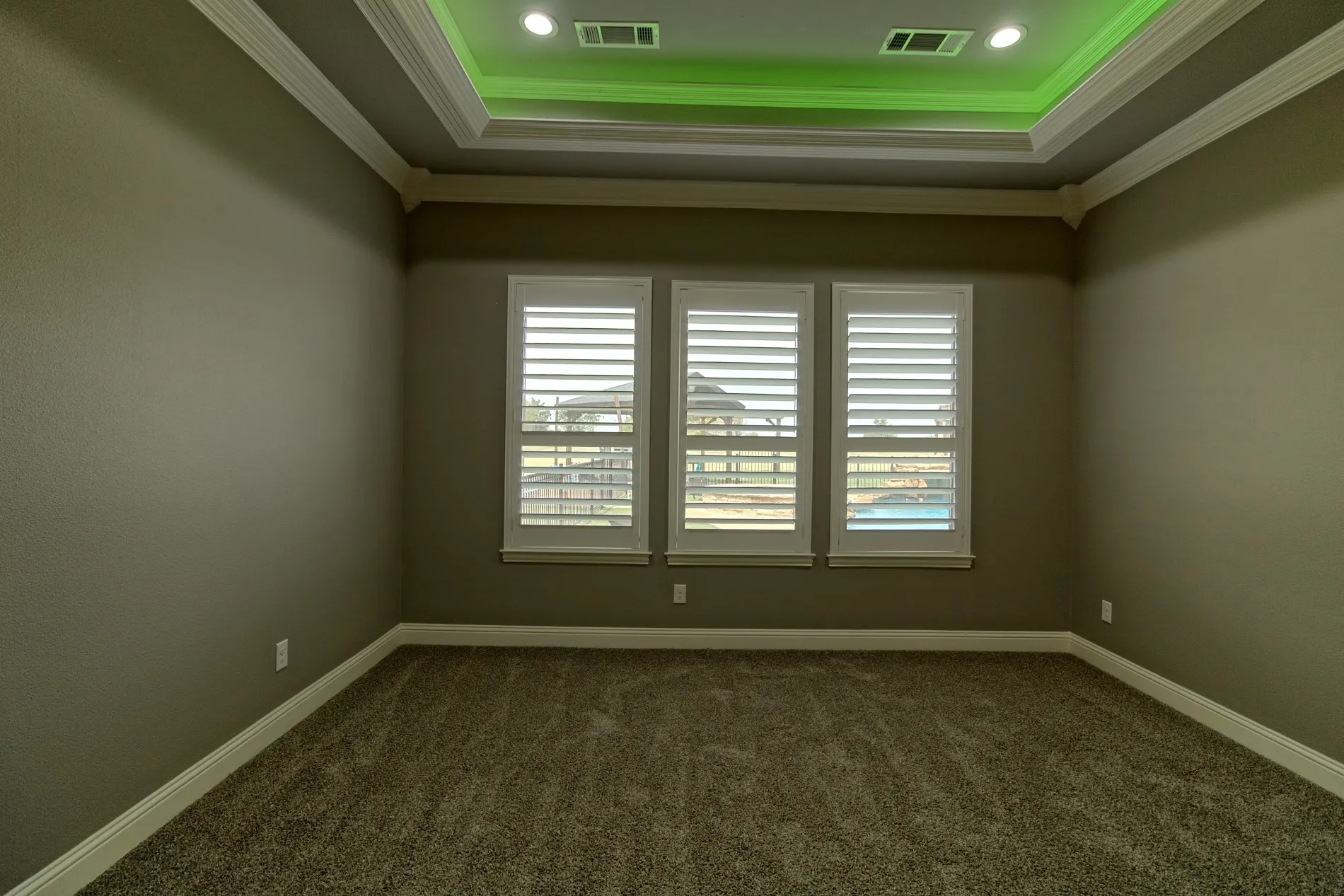 Single Family Residence For Rent in Kaufman County , 16661 Valley View, Forney, Texas 75126, 5 Bedroom, 5 Bathroom, 3 Garage spaces, 4,930 Sqft, built in 2018, mls#21369171, Real Estate Agent in Forney, Homes For Rent in Kaufman county, Homes For Rent in Forney, Realtor in Forney Texas, Real Estate Brokerage Independent Realty Texas, Luminita Cordes Realtor