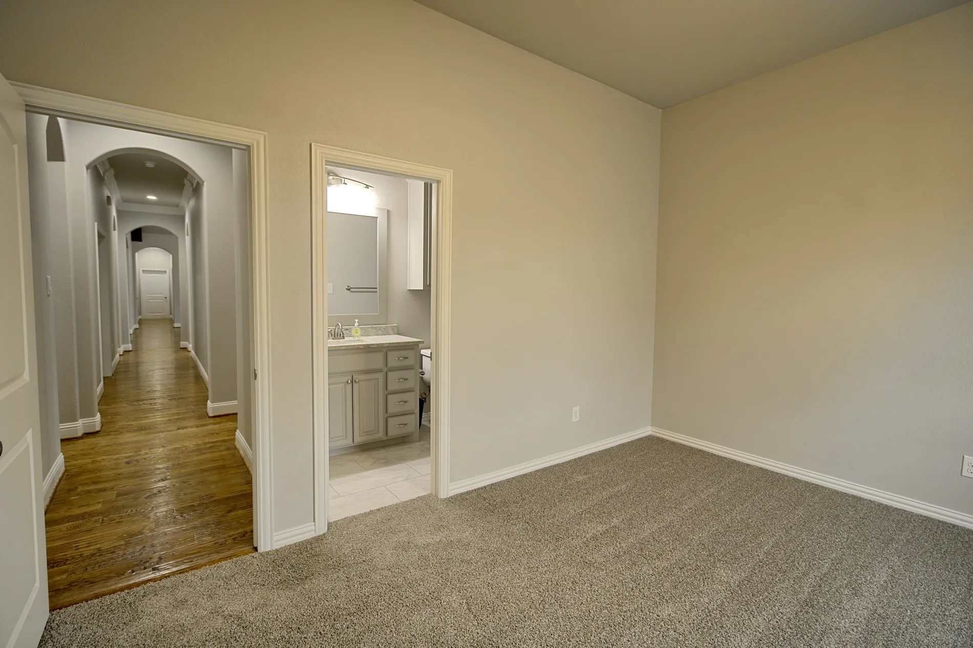 Single Family Residence For Rent in Kaufman County , 16661 Valley View, Forney, Texas 75126, 5 Bedroom, 5 Bathroom, 3 Garage spaces, 4,930 Sqft, built in 2018, mls#21369171, Real Estate Agent in Forney, Homes For Rent in Kaufman county, Homes For Rent in Forney, Realtor in Forney Texas, Real Estate Brokerage Independent Realty Texas, Luminita Cordes Realtor