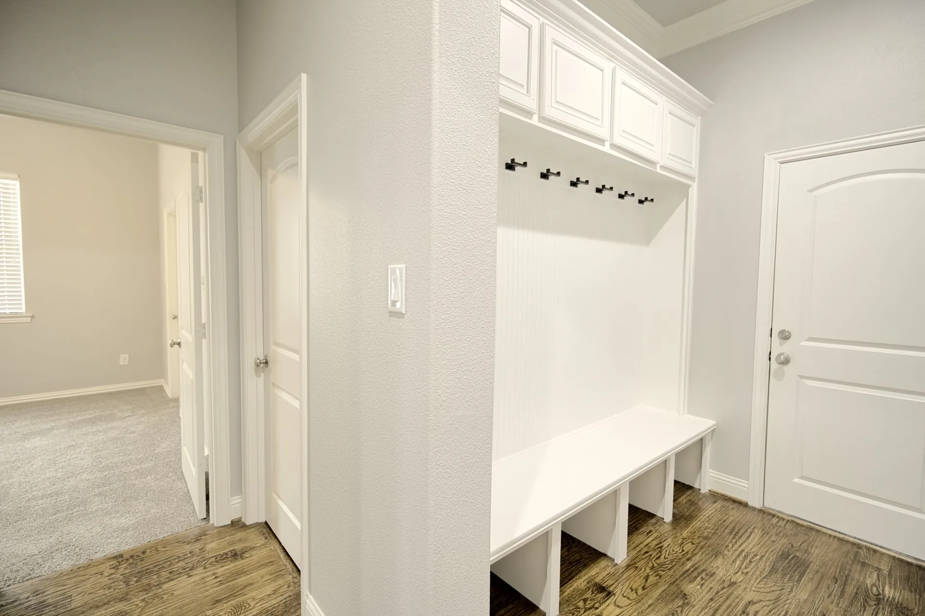 Single Family Residence For Rent in Kaufman County , 16661 Valley View, Forney, Texas 75126, 5 Bedroom, 5 Bathroom, 3 Garage spaces, 4,930 Sqft, built in 2018, mls#21369171, Real Estate Agent in Forney, Homes For Rent in Kaufman county, Homes For Rent in Forney, Realtor in Forney Texas, Real Estate Brokerage Independent Realty Texas, Luminita Cordes Realtor