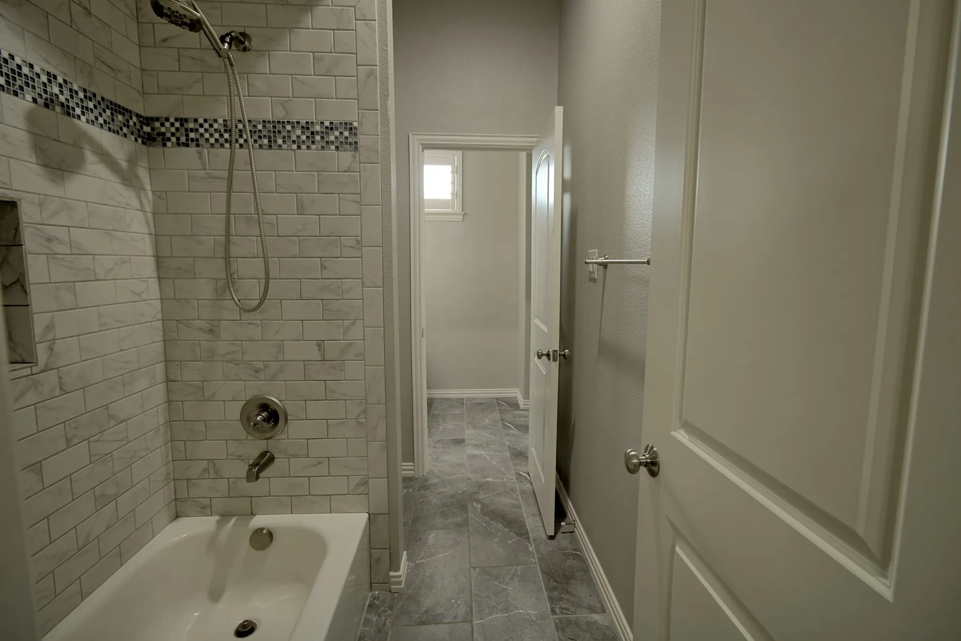 Single Family Residence For Rent in Kaufman County , 16661 Valley View, Forney, Texas 75126, 5 Bedroom, 5 Bathroom, 3 Garage spaces, 4,930 Sqft, built in 2018, mls#21369171, Real Estate Agent in Forney, Homes For Rent in Kaufman county, Homes For Rent in Forney, Realtor in Forney Texas, Real Estate Brokerage Independent Realty Texas, Luminita Cordes Realtor