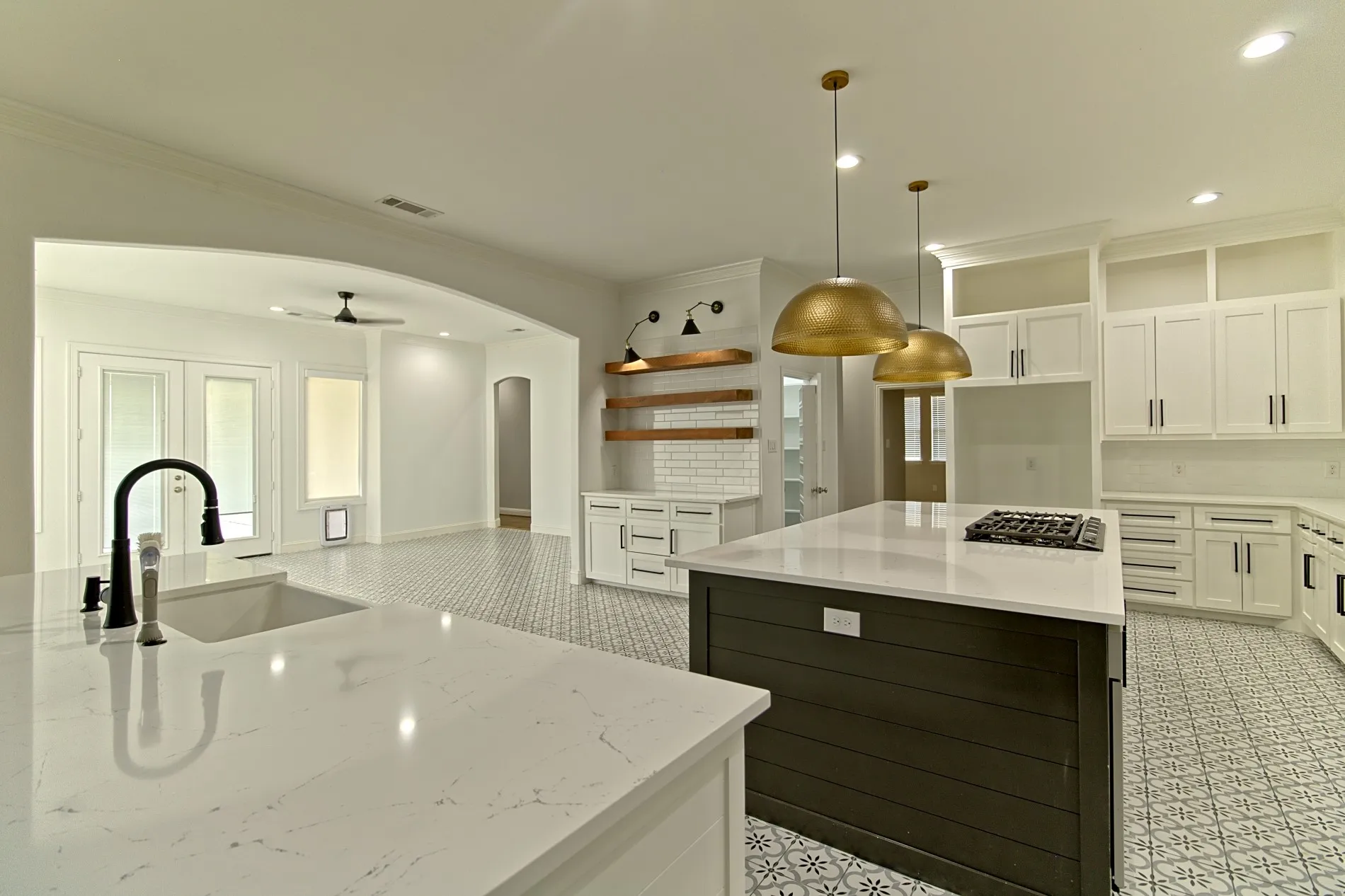 Single Family Residence For Rent in Kaufman County , 16661 Valley View, Forney, Texas 75126, 5 Bedroom, 5 Bathroom, 3 Garage spaces, 4,930 Sqft, built in 2018, mls#21369171, Real Estate Agent in Forney, Homes For Rent in Kaufman county, Homes For Rent in Forney, Realtor in Forney Texas, Real Estate Brokerage Independent Realty Texas, Luminita Cordes Realtor