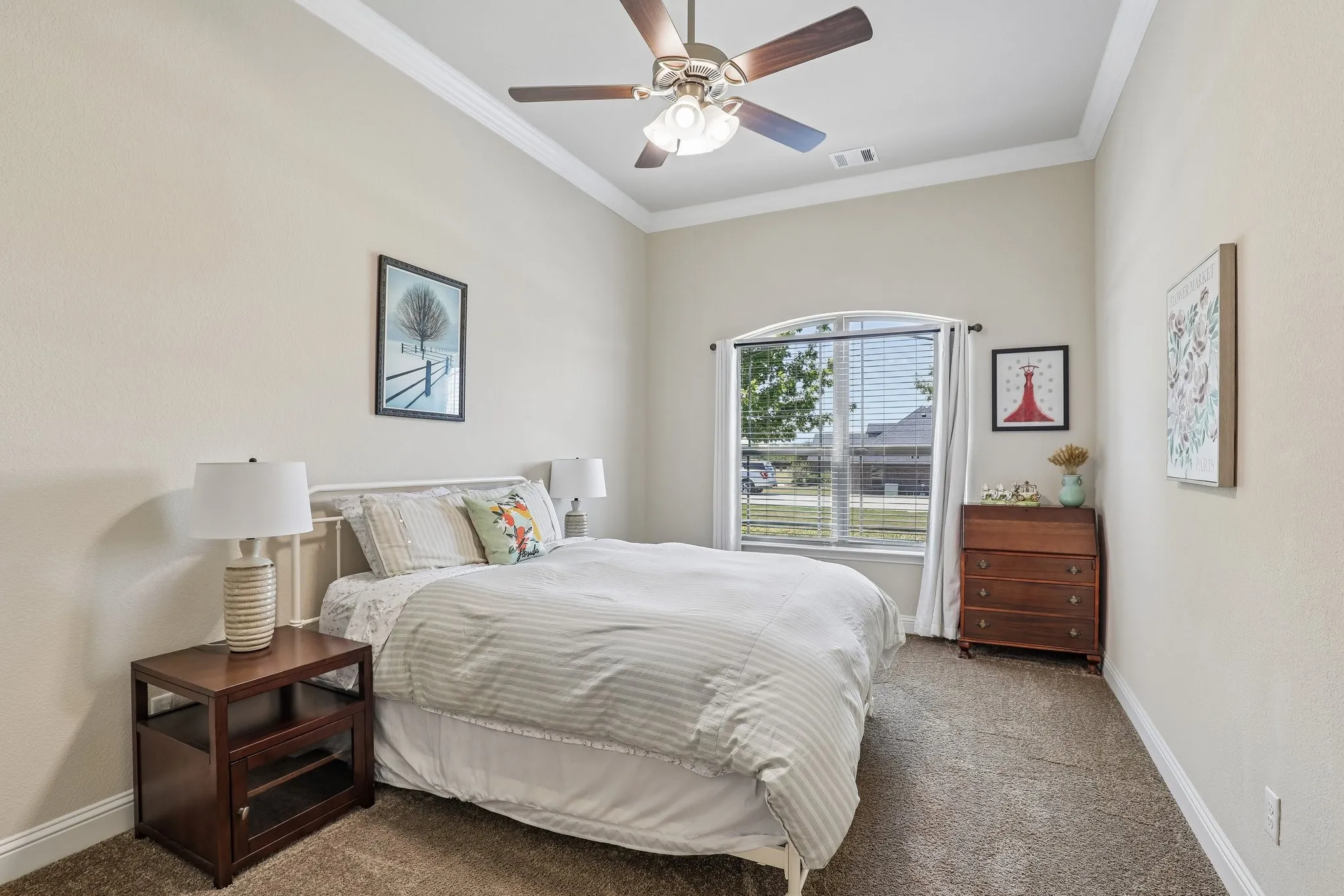 Single Family Residence For Sale in Ellis County , 620 Cross Creek Drive, Waxahachie, Texas 75167, 4 Bedroom, 3 Bathroom, 3 Garage spaces, 2,937 Sqft, built in 2017, mls#21369285, Real Estate Agent in Waxahachie, Homes For Sale in Ellis county, Homes For Sale in Waxahachie, Realtor in Waxahachie Texas, Real Estate Brokerage Independent Realty Texas, Luminita Cordes Realtor