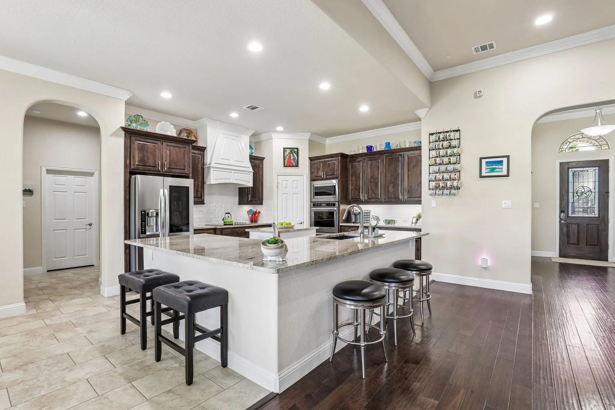 Single Family Residence For Sale in Ellis County , 620 Cross Creek Drive, Waxahachie, Texas 75167, 4 Bedroom, 3 Bathroom, 3 Garage spaces, 2,937 Sqft, built in 2017, mls#21369285, Real Estate Agent in Waxahachie, Homes For Sale in Ellis county, Homes For Sale in Waxahachie, Realtor in Waxahachie Texas, Real Estate Brokerage Independent Realty Texas, Luminita Cordes Realtor