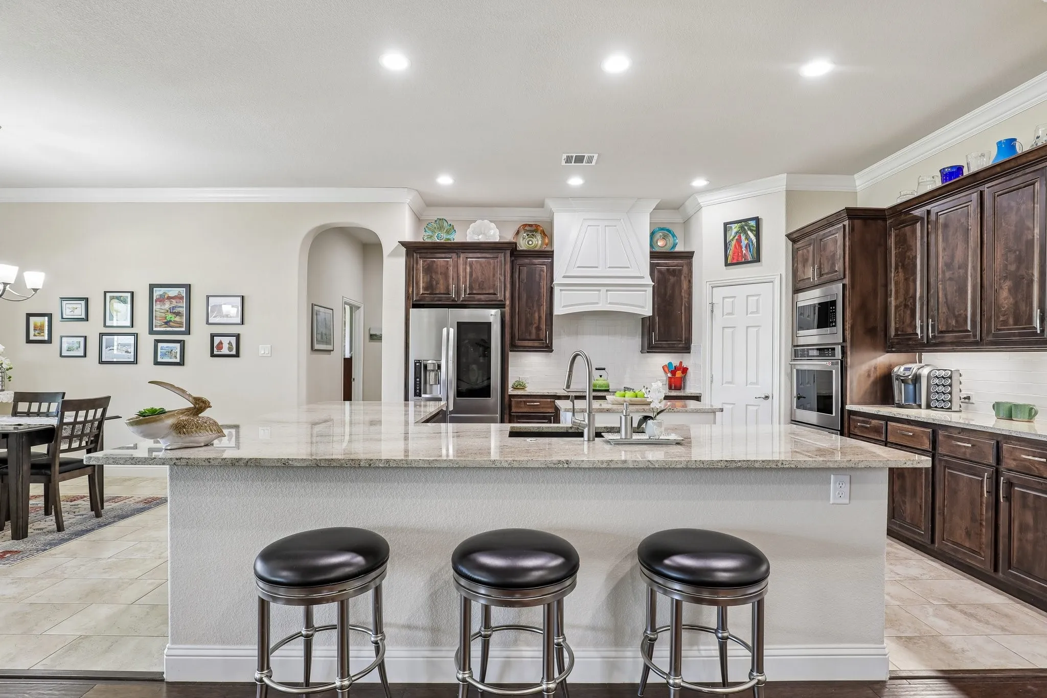 Single Family Residence For Sale in Ellis County , 620 Cross Creek Drive, Waxahachie, Texas 75167, 4 Bedroom, 3 Bathroom, 3 Garage spaces, 2,937 Sqft, built in 2017, mls#21369285, Real Estate Agent in Waxahachie, Homes For Sale in Ellis county, Homes For Sale in Waxahachie, Realtor in Waxahachie Texas, Real Estate Brokerage Independent Realty Texas, Luminita Cordes Realtor