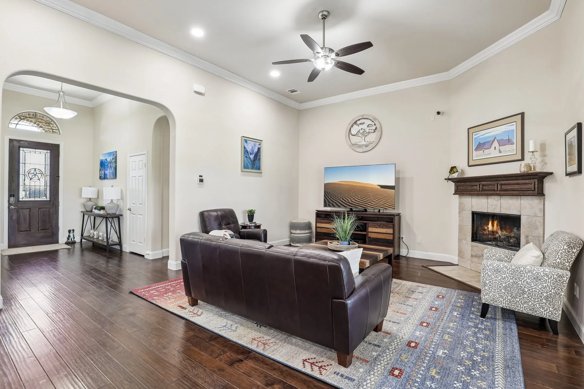 Single Family Residence For Sale in Ellis County , 620 Cross Creek Drive, Waxahachie, Texas 75167, 4 Bedroom, 3 Bathroom, 3 Garage spaces, 2,937 Sqft, built in 2017, mls#21369285, Real Estate Agent in Waxahachie, Homes For Sale in Ellis county, Homes For Sale in Waxahachie, Realtor in Waxahachie Texas, Real Estate Brokerage Independent Realty Texas, Luminita Cordes Realtor