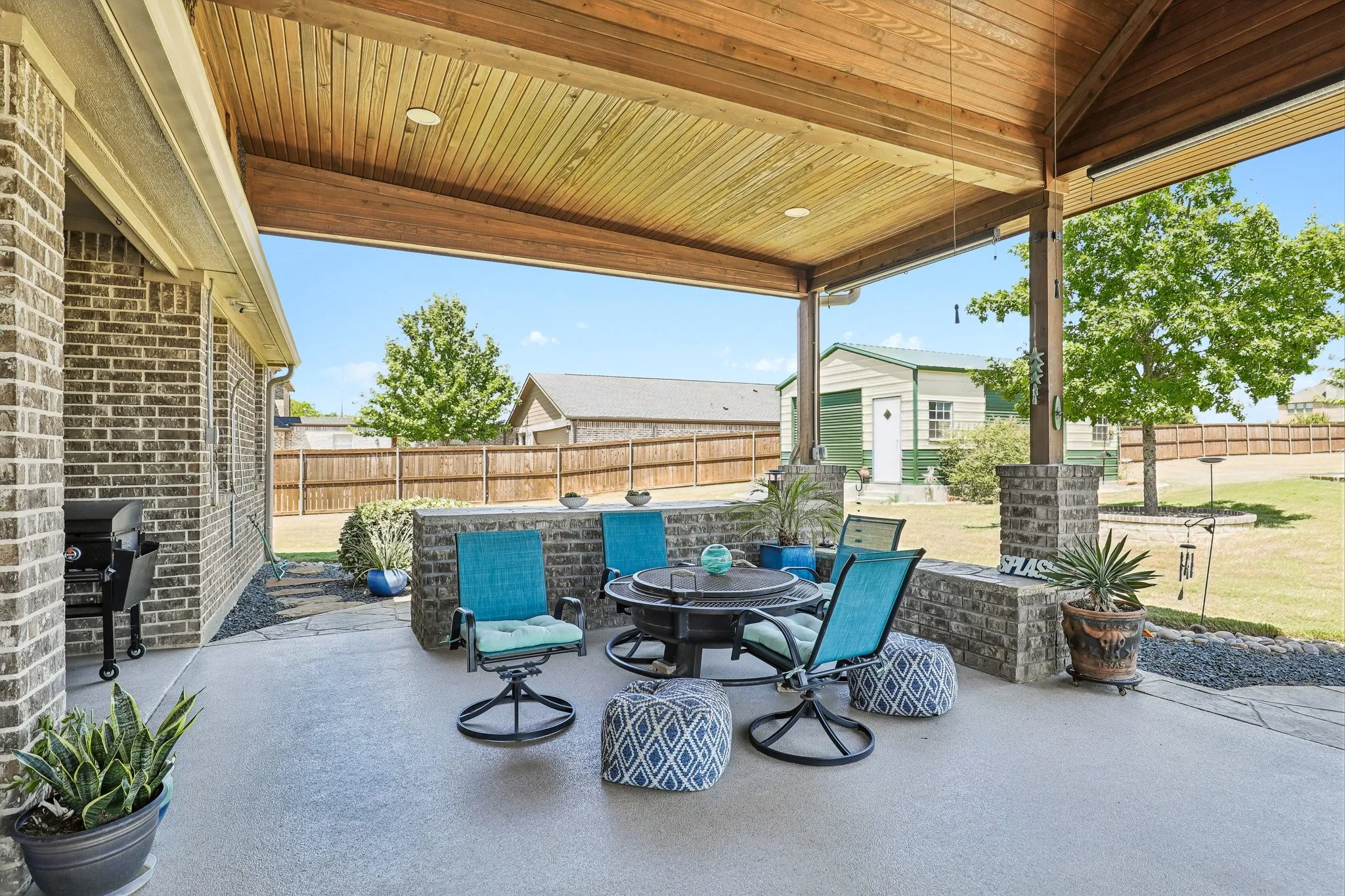 Single Family Residence For Sale in Ellis County , 620 Cross Creek Drive, Waxahachie, Texas 75167, 4 Bedroom, 3 Bathroom, 3 Garage spaces, 2,937 Sqft, built in 2017, mls#21369285, Real Estate Agent in Waxahachie, Homes For Sale in Ellis county, Homes For Sale in Waxahachie, Realtor in Waxahachie Texas, Real Estate Brokerage Independent Realty Texas, Luminita Cordes Realtor