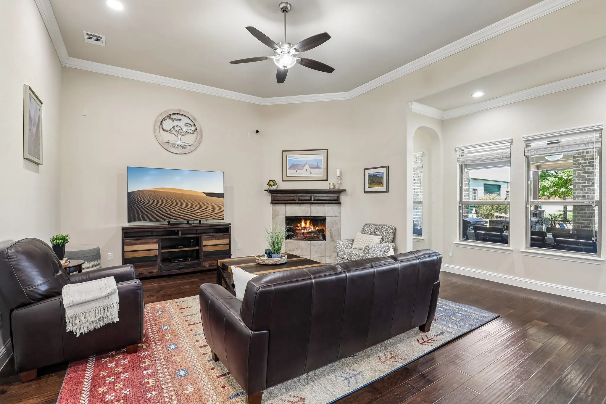 Single Family Residence For Sale in Ellis County , 620 Cross Creek Drive, Waxahachie, Texas 75167, 4 Bedroom, 3 Bathroom, 3 Garage spaces, 2,937 Sqft, built in 2017, mls#21369285, Real Estate Agent in Waxahachie, Homes For Sale in Ellis county, Homes For Sale in Waxahachie, Realtor in Waxahachie Texas, Real Estate Brokerage Independent Realty Texas, Luminita Cordes Realtor