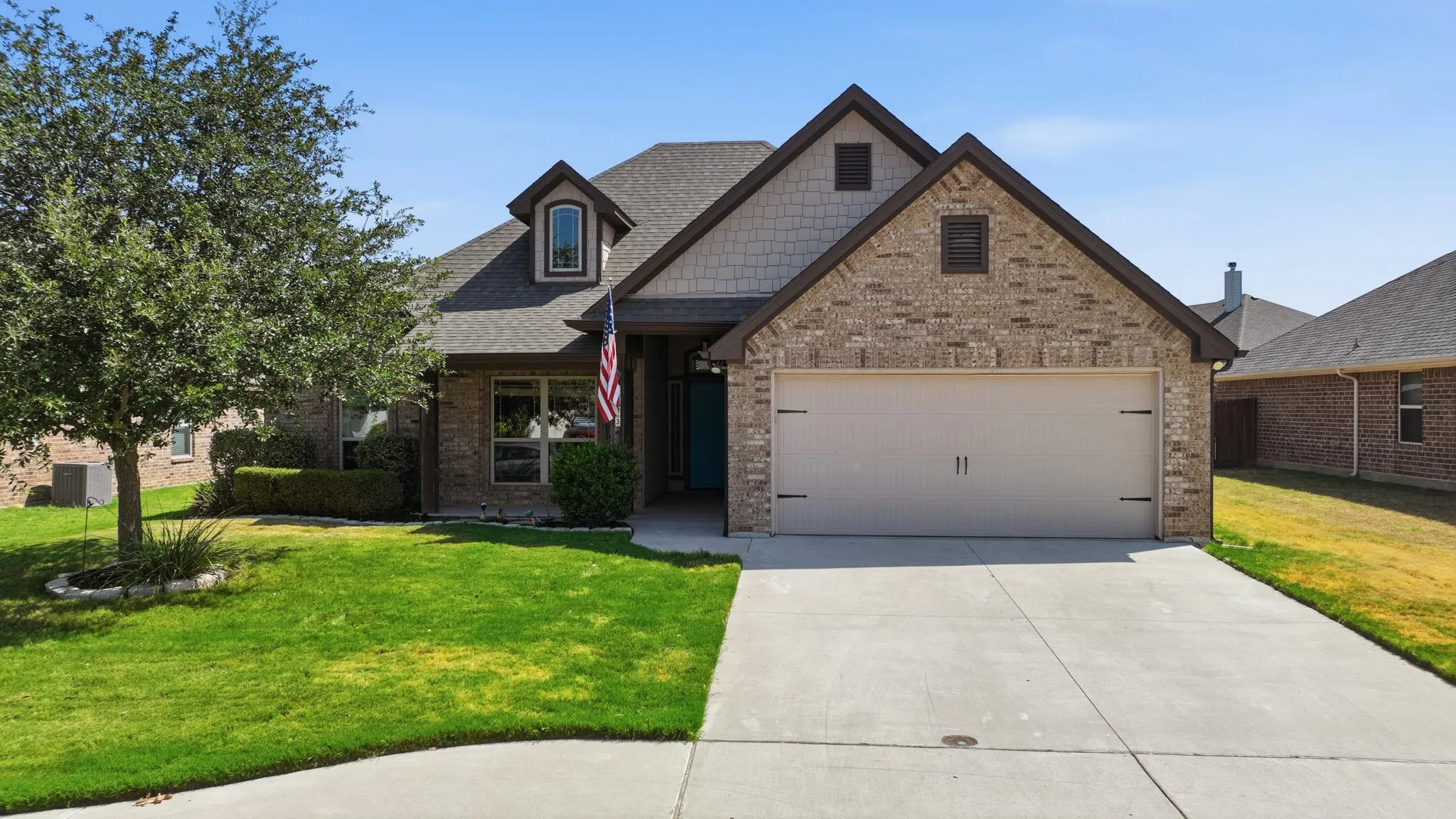 Single Family Residence For Sale in Parker County , 1813 Town Creek Circle, Weatherford, Texas 76086, 3 Bedroom, 3 Bathroom, 2 Garage spaces, 1,463 Sqft, built in 2017, mls#21368094, Real Estate Agent in Weatherford, Homes For Sale in Parker county, Homes For Sale in Weatherford, Realtor in Weatherford Texas, Real Estate Brokerage Independent Realty Texas, Luminita Cordes Realtor