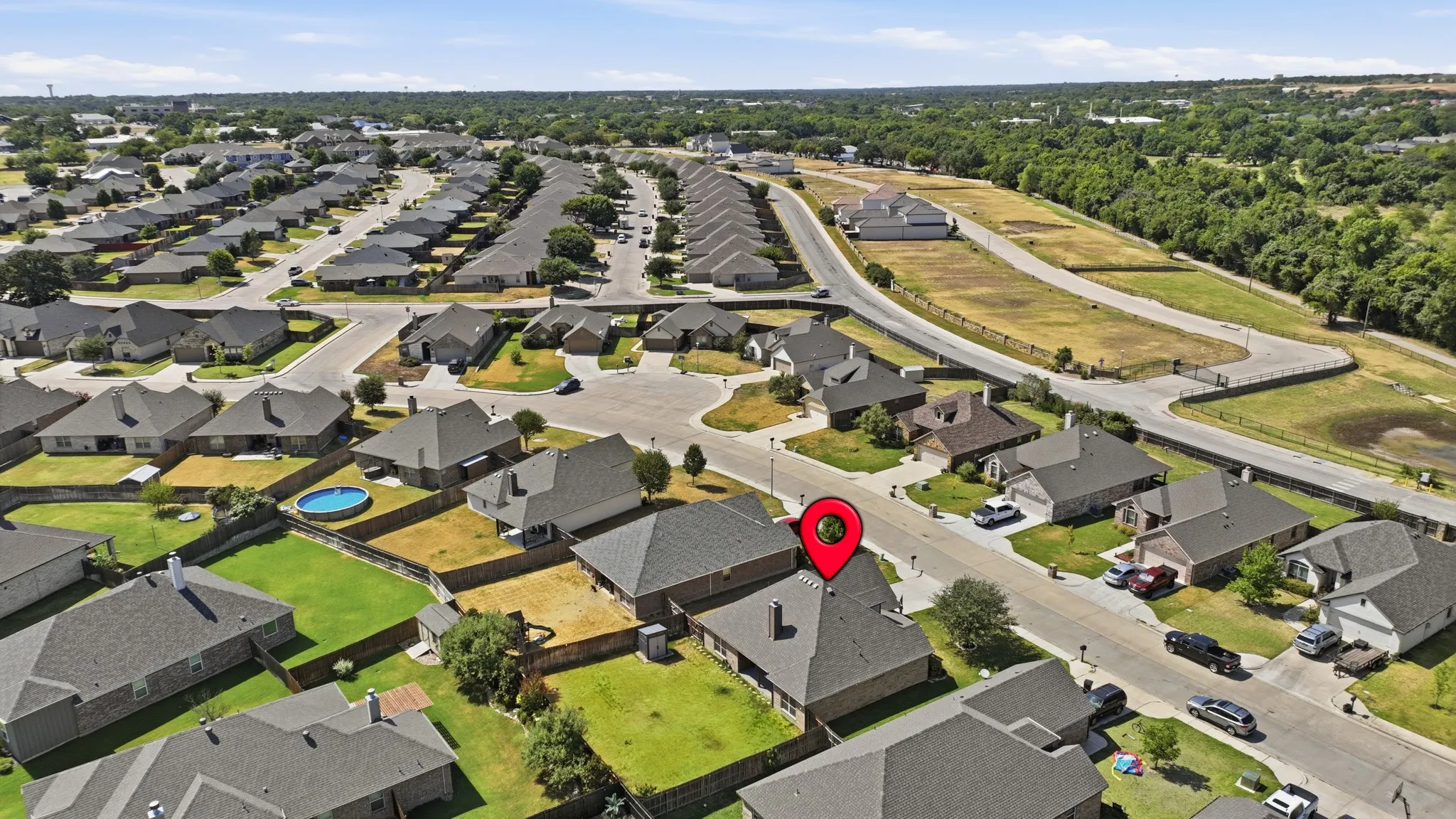 Single Family Residence For Sale in Parker County , 1813 Town Creek Circle, Weatherford, Texas 76086, 3 Bedroom, 3 Bathroom, 2 Garage spaces, 1,463 Sqft, built in 2017, mls#21368094, Real Estate Agent in Weatherford, Homes For Sale in Parker county, Homes For Sale in Weatherford, Realtor in Weatherford Texas, Real Estate Brokerage Independent Realty Texas, Luminita Cordes Realtor