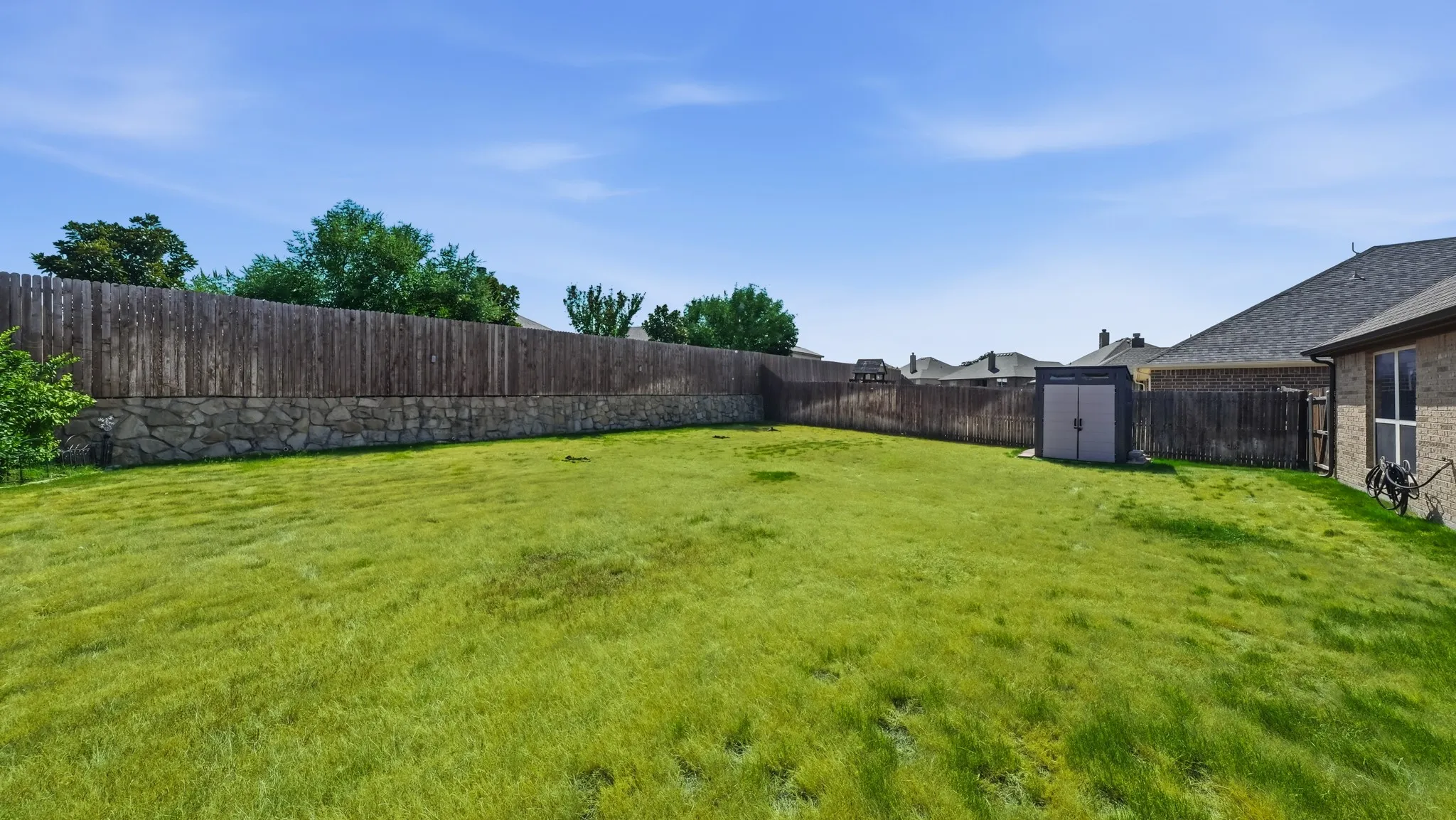 Single Family Residence For Sale in Parker County , 1813 Town Creek Circle, Weatherford, Texas 76086, 3 Bedroom, 3 Bathroom, 2 Garage spaces, 1,463 Sqft, built in 2017, mls#21368094, Real Estate Agent in Weatherford, Homes For Sale in Parker county, Homes For Sale in Weatherford, Realtor in Weatherford Texas, Real Estate Brokerage Independent Realty Texas, Luminita Cordes Realtor