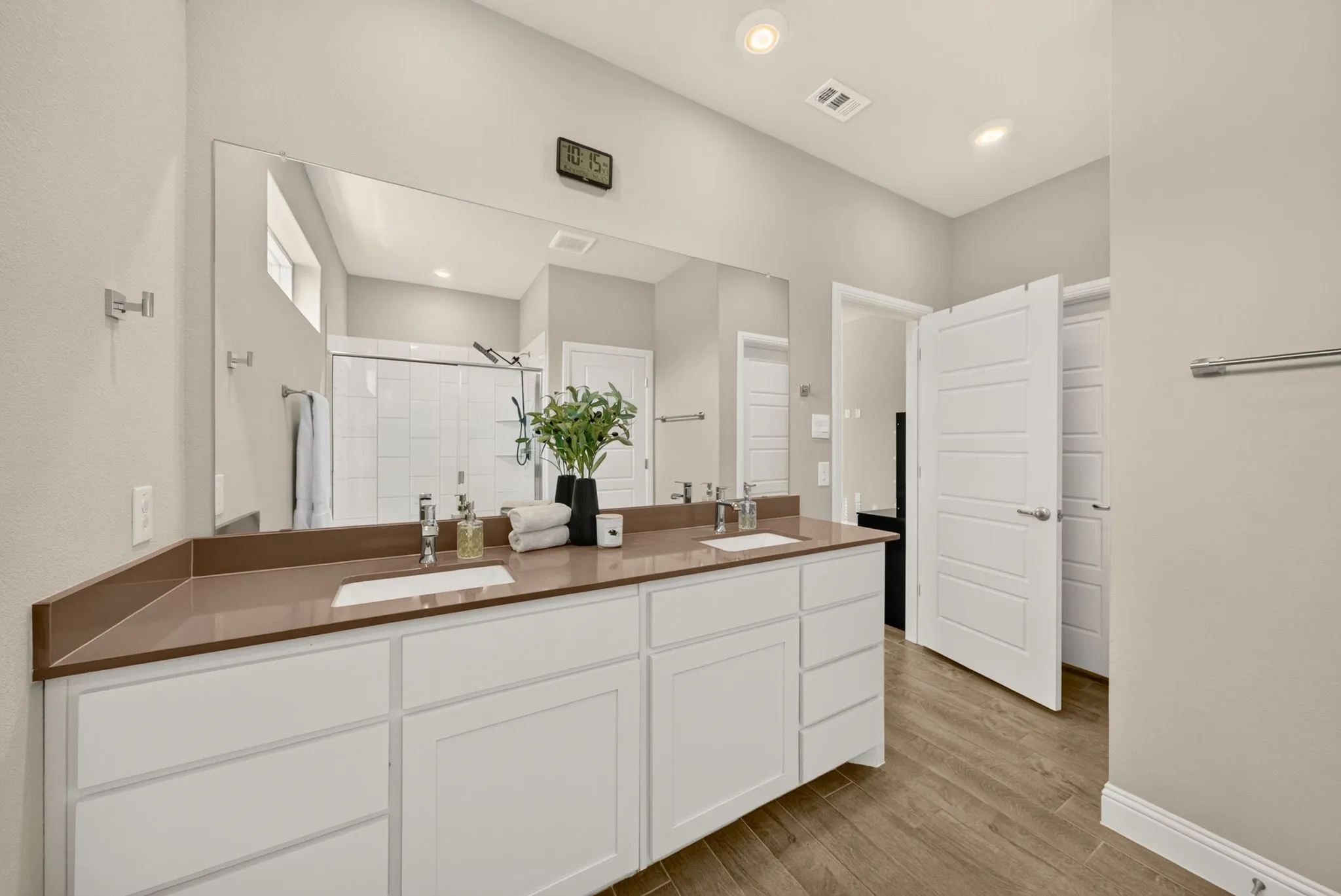 Single Family Residence For Sale in Denton County , 2617 Toucan Drive, Denton, Texas 76205, 4 Bedroom, 3 Bathroom, 2 Garage spaces, 2,035 Sqft, built in 2024, mls#21356821, Real Estate Agent in Denton, Homes For Sale in Denton county, Homes For Sale in Denton, Realtor in Denton Texas, Real Estate Brokerage Independent Realty Texas, Luminita Cordes Realtor