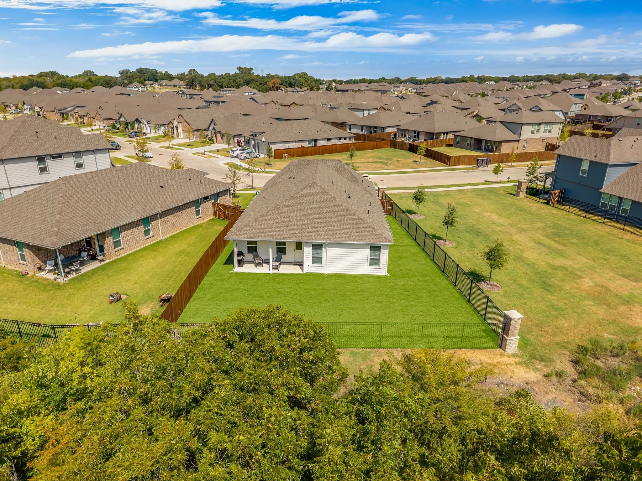 Single Family Residence For Sale in Denton County , 2617 Toucan Drive, Denton, Texas 76205, 4 Bedroom, 3 Bathroom, 2 Garage spaces, 2,035 Sqft, built in 2024, mls#21356821, Real Estate Agent in Denton, Homes For Sale in Denton county, Homes For Sale in Denton, Realtor in Denton Texas, Real Estate Brokerage Independent Realty Texas, Luminita Cordes Realtor