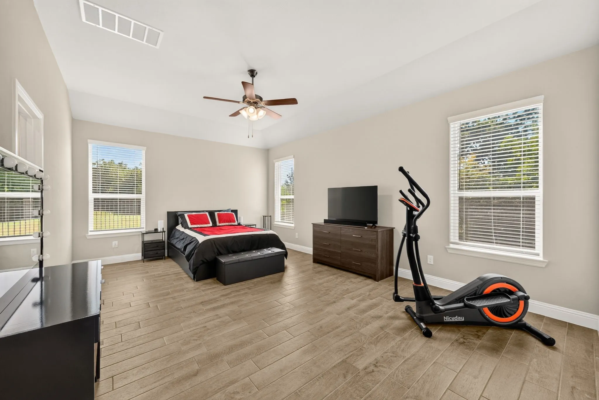 Single Family Residence For Sale in Denton County , 2617 Toucan Drive, Denton, Texas 76205, 4 Bedroom, 3 Bathroom, 2 Garage spaces, 2,035 Sqft, built in 2024, mls#21356821, Real Estate Agent in Denton, Homes For Sale in Denton county, Homes For Sale in Denton, Realtor in Denton Texas, Real Estate Brokerage Independent Realty Texas, Luminita Cordes Realtor