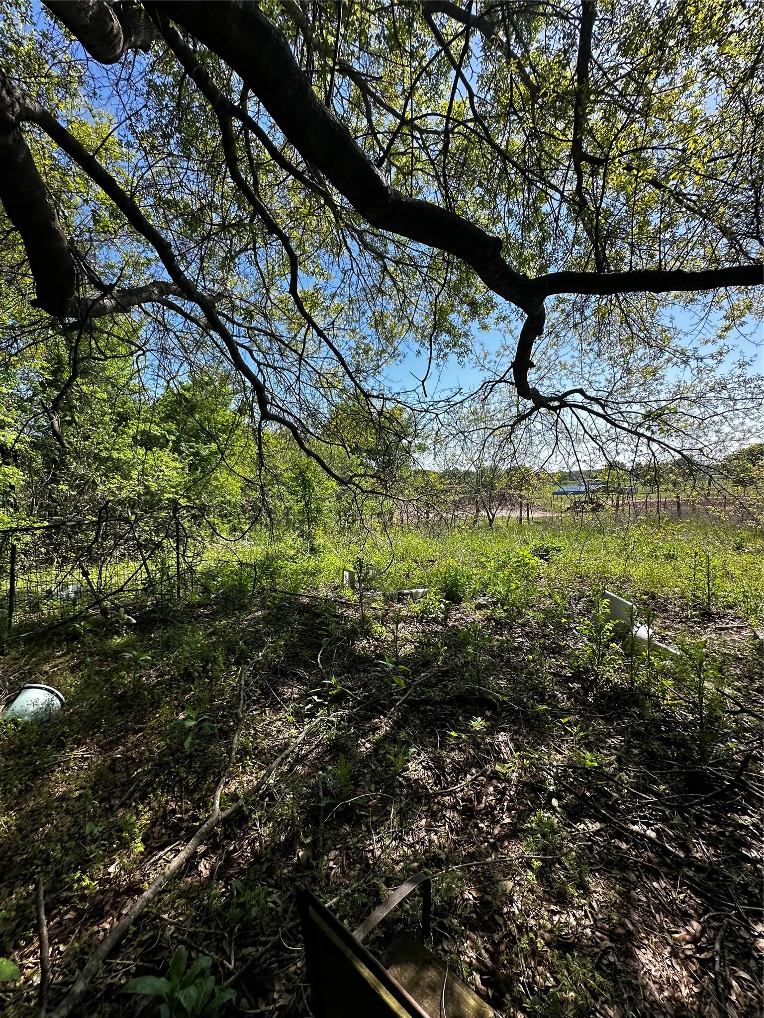Single Family Residence For Sale in Kaufman County , 18277 Woodruff Lane, Kemp, Texas 75143, 2 Bedroom, 1 Bathroom, Garage spaces, 1,596 Sqft, built in 1986, mls#21363512, Real Estate Agent in Kemp, Homes For Sale in Kaufman county, Homes For Sale in Kemp, Realtor in Kemp Texas, Real Estate Brokerage Independent Realty Texas, Luminita Cordes Realtor
