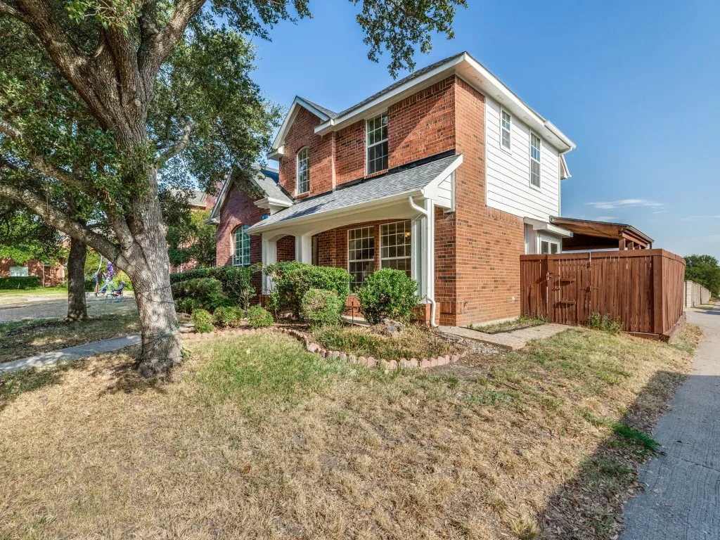 Single Family Residence For Sale in Collin County , 2006 Wrotham Lane, Allen, Texas 75013, 4 Bedroom, 3 Bathroom, 2 Garage spaces, 2,253 Sqft, built in 1996, mls#21370600, Real Estate Agent in Allen, Homes For Sale in Collin county, Homes For Sale in Allen, Realtor in Allen Texas, Real Estate Brokerage Independent Realty Texas, Luminita Cordes Realtor