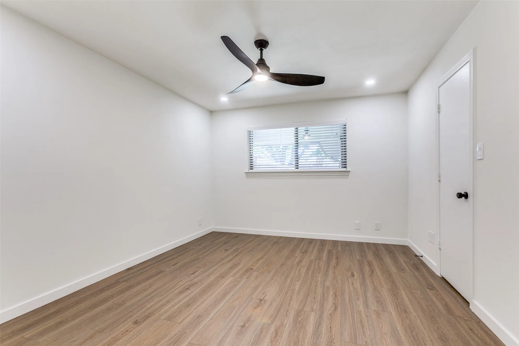 Duplex For Rent in Collin County , 2822 Clear Springs Drive, Plano, Texas 75075, 3 Bedroom, 2 Bathroom, 2 Garage spaces, 1,584 Sqft, built in 1973, mls#21370566, Real Estate Agent in Plano, Homes For Rent in Collin county, Homes For Rent in Plano, Realtor in Plano Texas, Real Estate Brokerage Independent Realty Texas, Luminita Cordes Realtor