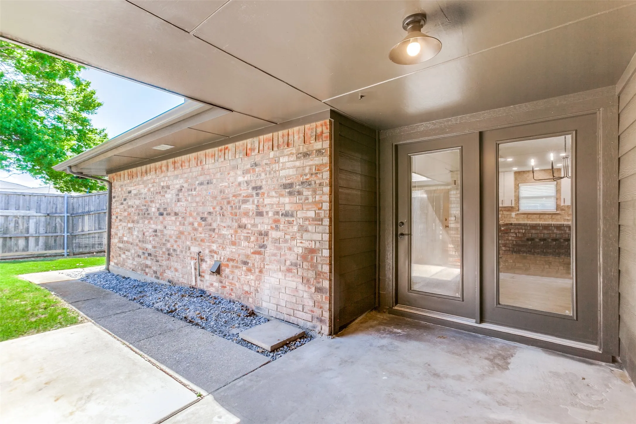Duplex For Rent in Collin County , 2822 Clear Springs Drive, Plano, Texas 75075, 3 Bedroom, 2 Bathroom, 2 Garage spaces, 1,584 Sqft, built in 1973, mls#21370566, Real Estate Agent in Plano, Homes For Rent in Collin county, Homes For Rent in Plano, Realtor in Plano Texas, Real Estate Brokerage Independent Realty Texas, Luminita Cordes Realtor