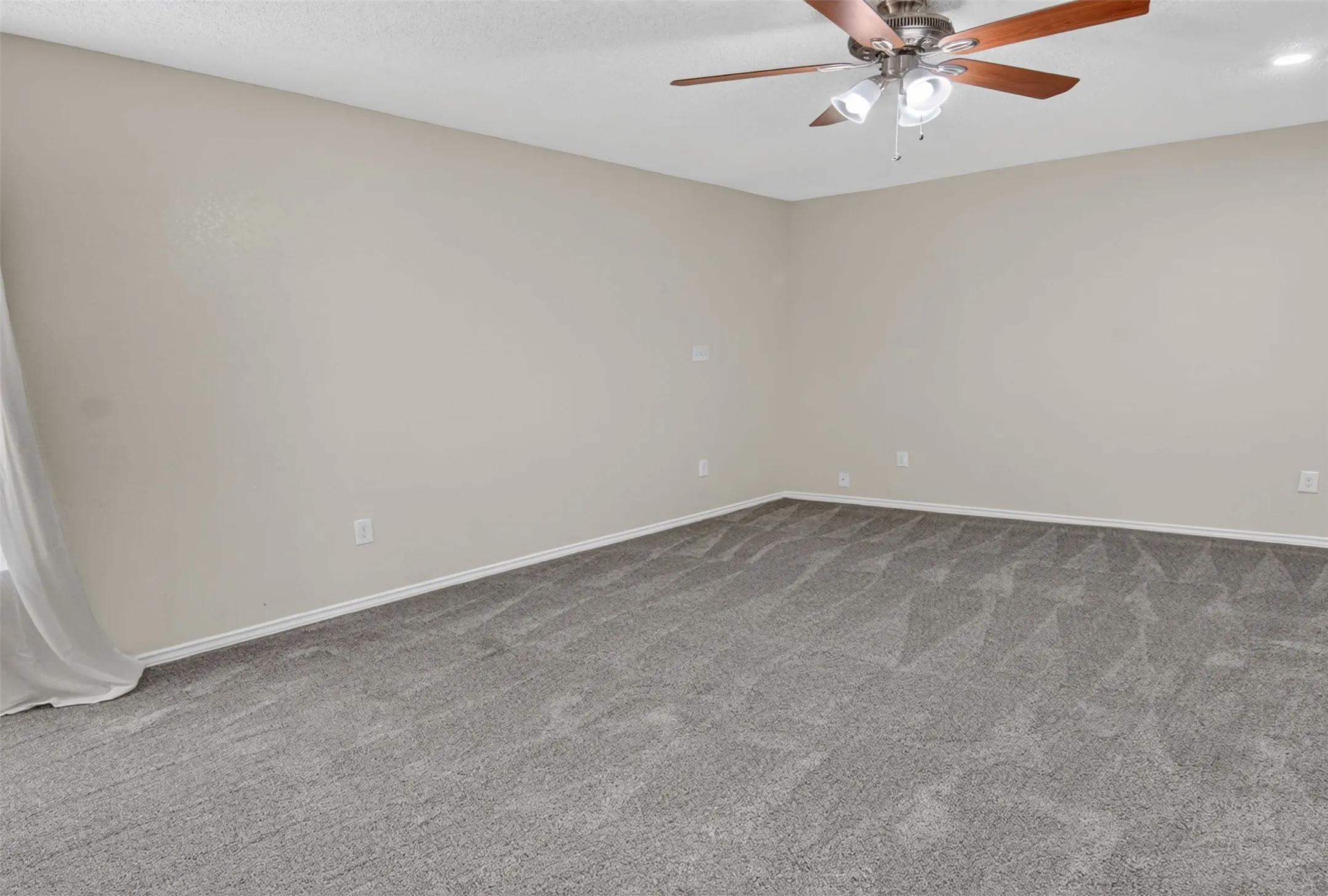 Single Family Residence For Sale in Tarrant County , 7200 Gillis Johnson Street, Fort Worth, Texas 76179, 4 Bedroom, 2 Bathroom, 2 Garage spaces, 2,236 Sqft, built in 1985, mls#21364303, Real Estate Agent in Fort Worth, Homes For Sale in Tarrant county, Homes For Sale in Fort Worth, Realtor in Fort Worth Texas, Real Estate Brokerage Independent Realty Texas, Luminita Cordes Realtor