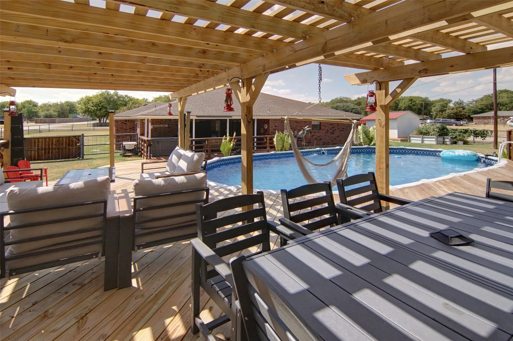 Single Family Residence For Sale in Tarrant County , 7200 Gillis Johnson Street, Fort Worth, Texas 76179, 4 Bedroom, 2 Bathroom, 2 Garage spaces, 2,236 Sqft, built in 1985, mls#21364303, Real Estate Agent in Fort Worth, Homes For Sale in Tarrant county, Homes For Sale in Fort Worth, Realtor in Fort Worth Texas, Real Estate Brokerage Independent Realty Texas, Luminita Cordes Realtor
