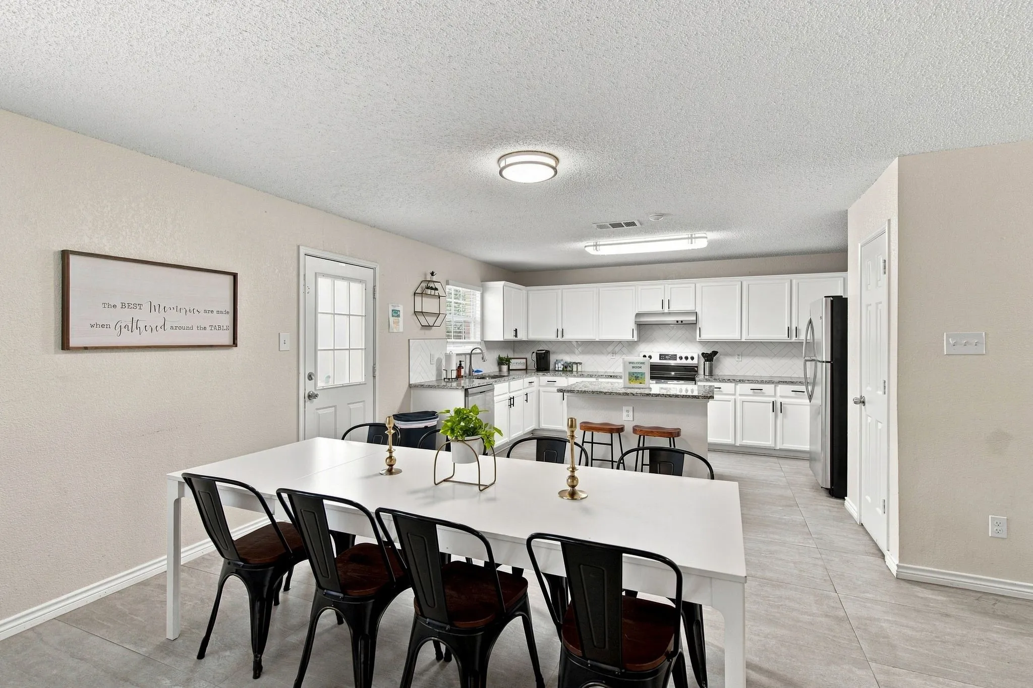 Single Family Residence For Rent in Dallas County , 5456 Maverick Drive, Grand Prairie, Texas 75052, 4 Bedroom, 3 Bathroom, 2 Garage spaces, 3,002 Sqft, built in 2004, mls#21370599, Real Estate Agent in Grand Prairie, Homes For Rent in Dallas county, Homes For Rent in Grand Prairie, Realtor in Grand Prairie Texas, Real Estate Brokerage Independent Realty Texas, Luminita Cordes Realtor