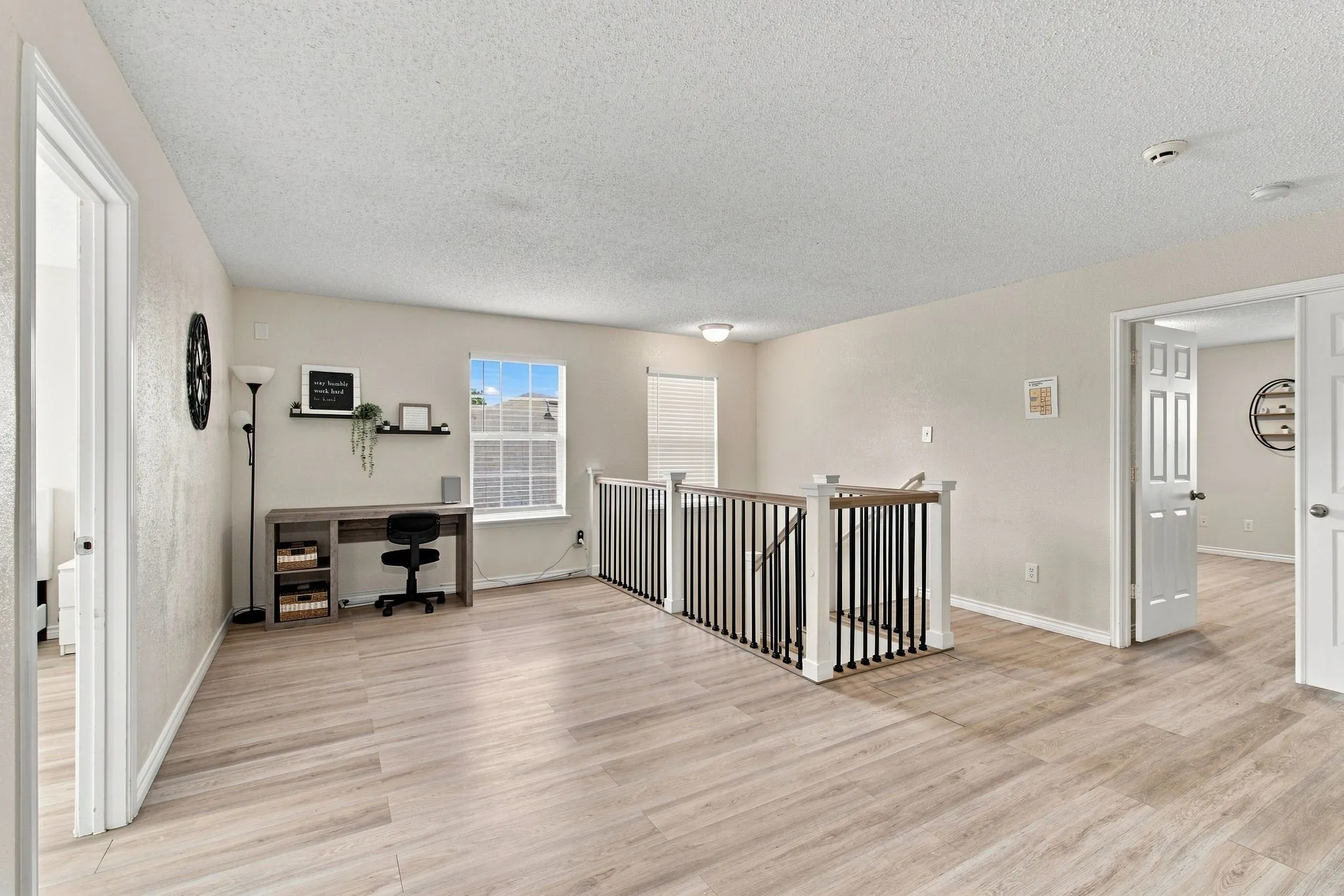 Single Family Residence For Rent in Dallas County , 5456 Maverick Drive, Grand Prairie, Texas 75052, 4 Bedroom, 3 Bathroom, 2 Garage spaces, 3,002 Sqft, built in 2004, mls#21370599, Real Estate Agent in Grand Prairie, Homes For Rent in Dallas county, Homes For Rent in Grand Prairie, Realtor in Grand Prairie Texas, Real Estate Brokerage Independent Realty Texas, Luminita Cordes Realtor
