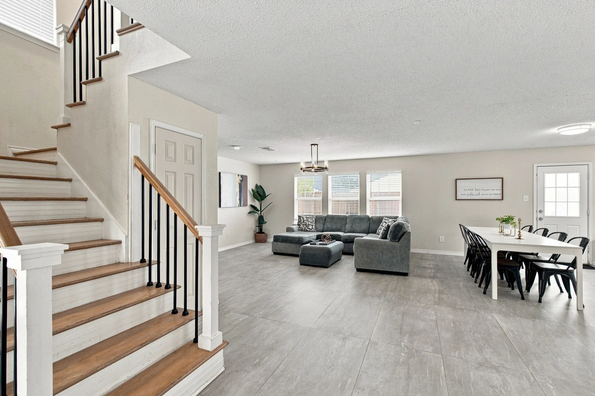 Single Family Residence For Rent in Dallas County , 5456 Maverick Drive, Grand Prairie, Texas 75052, 4 Bedroom, 3 Bathroom, 2 Garage spaces, 3,002 Sqft, built in 2004, mls#21370599, Real Estate Agent in Grand Prairie, Homes For Rent in Dallas county, Homes For Rent in Grand Prairie, Realtor in Grand Prairie Texas, Real Estate Brokerage Independent Realty Texas, Luminita Cordes Realtor