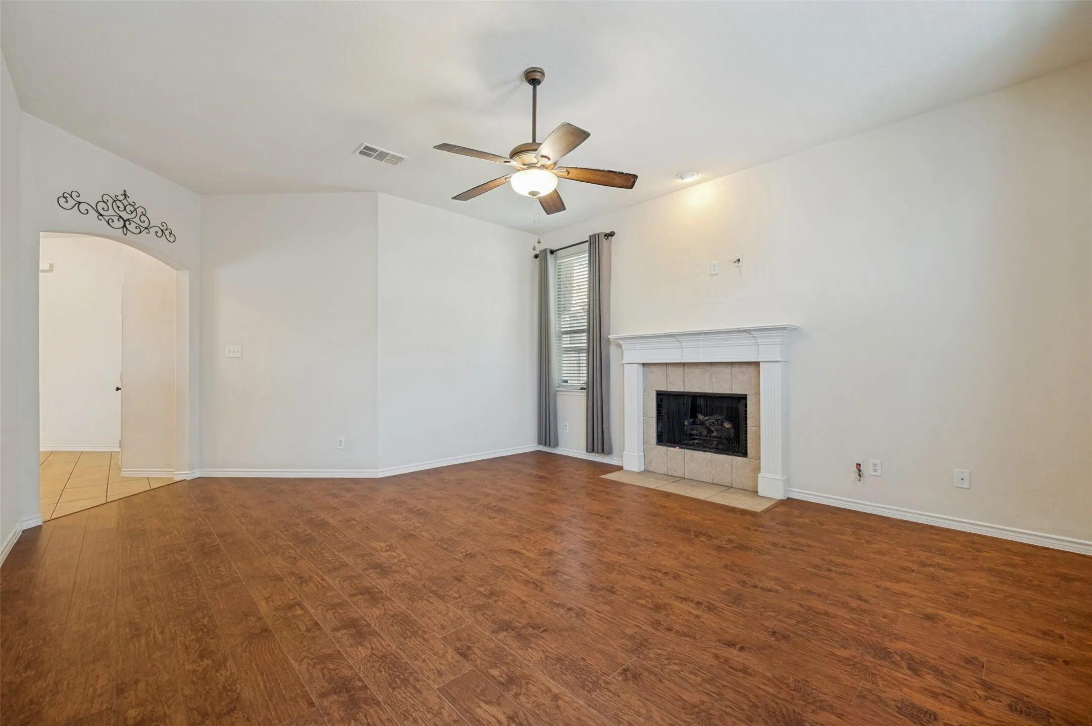 Single Family Residence For Rent in Collin County , 1615 Bur Oak Drive, Allen, Texas 75002, 3 Bedroom, 2 Bathroom, 2 Garage spaces, 2,210 Sqft, built in 2002, mls#21370616, Real Estate Agent in Allen, Homes For Rent in Collin county, Homes For Rent in Allen, Realtor in Allen Texas, Real Estate Brokerage Independent Realty Texas, Luminita Cordes Realtor