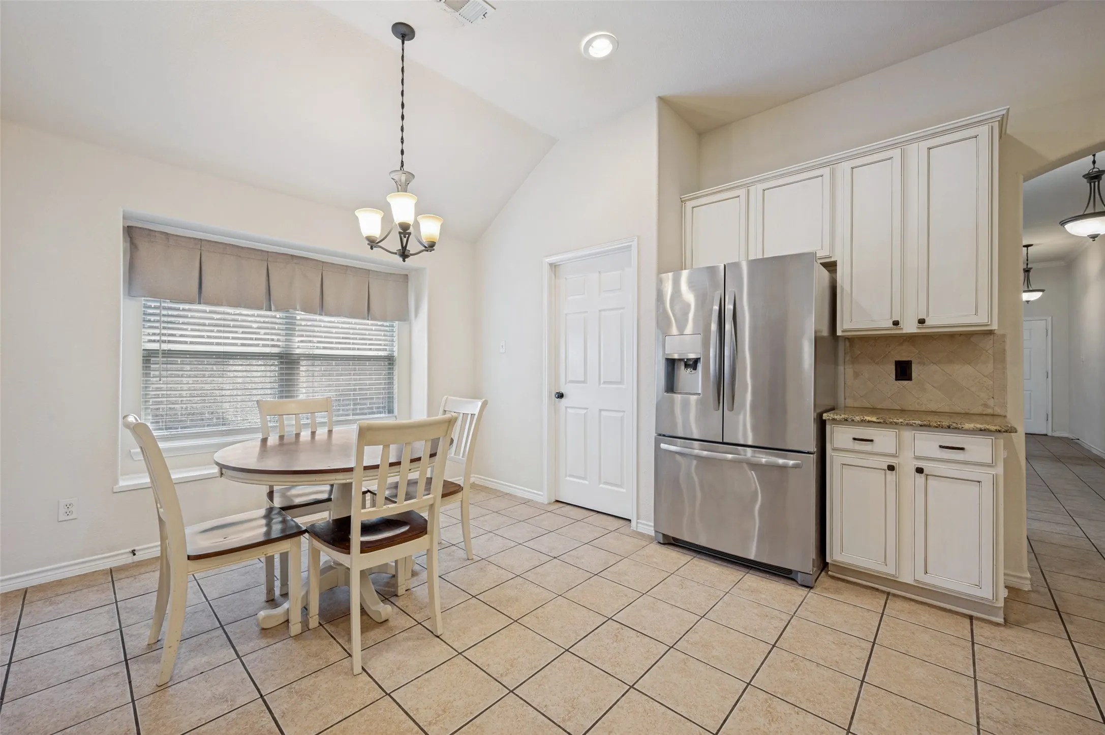 Single Family Residence For Rent in Collin County , 1615 Bur Oak Drive, Allen, Texas 75002, 3 Bedroom, 2 Bathroom, 2 Garage spaces, 2,210 Sqft, built in 2002, mls#21370616, Real Estate Agent in Allen, Homes For Rent in Collin county, Homes For Rent in Allen, Realtor in Allen Texas, Real Estate Brokerage Independent Realty Texas, Luminita Cordes Realtor