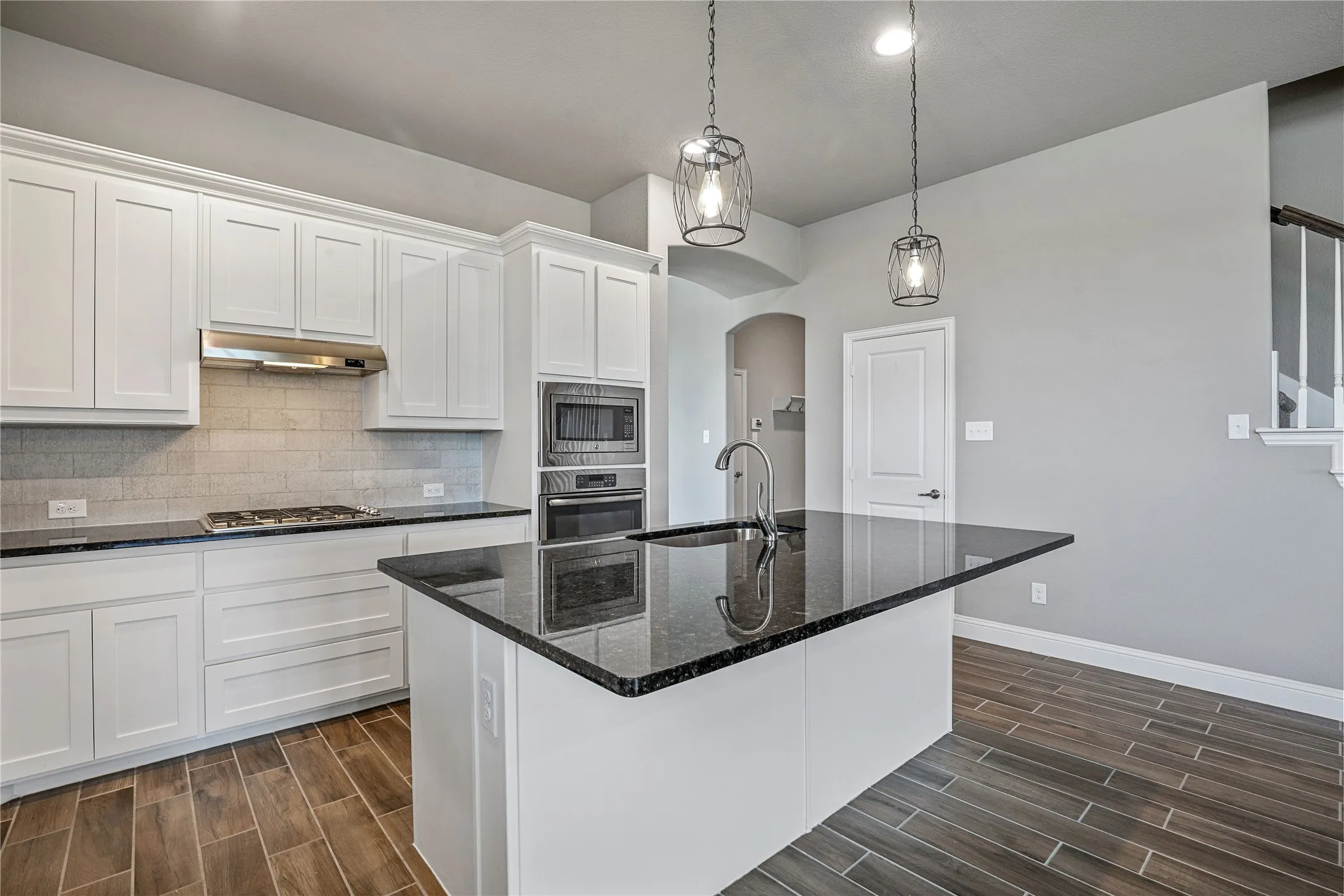 Single Family Residence For Rent in Collin County , 1152 Olympic Drive, Celina, Texas 75009, 3 Bedroom, 3 Bathroom, 2 Garage spaces, 2,739 Sqft, built in 2016, mls#21370617, Real Estate Agent in Celina, Homes For Rent in Collin county, Homes For Rent in Celina, Realtor in Celina Texas, Real Estate Brokerage Independent Realty Texas, Luminita Cordes Realtor