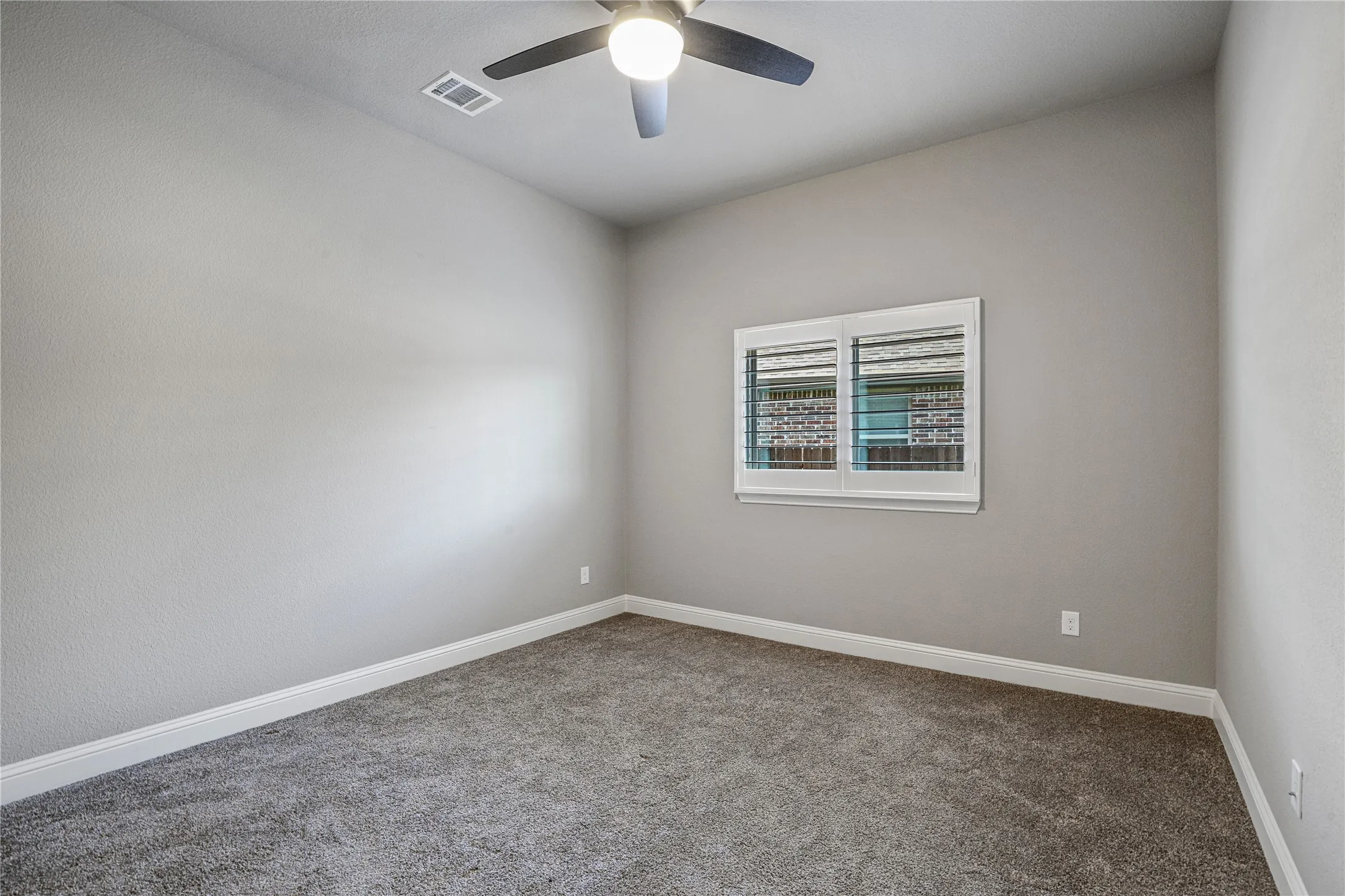 Single Family Residence For Rent in Collin County , 1152 Olympic Drive, Celina, Texas 75009, 3 Bedroom, 3 Bathroom, 2 Garage spaces, 2,739 Sqft, built in 2016, mls#21370617, Real Estate Agent in Celina, Homes For Rent in Collin county, Homes For Rent in Celina, Realtor in Celina Texas, Real Estate Brokerage Independent Realty Texas, Luminita Cordes Realtor