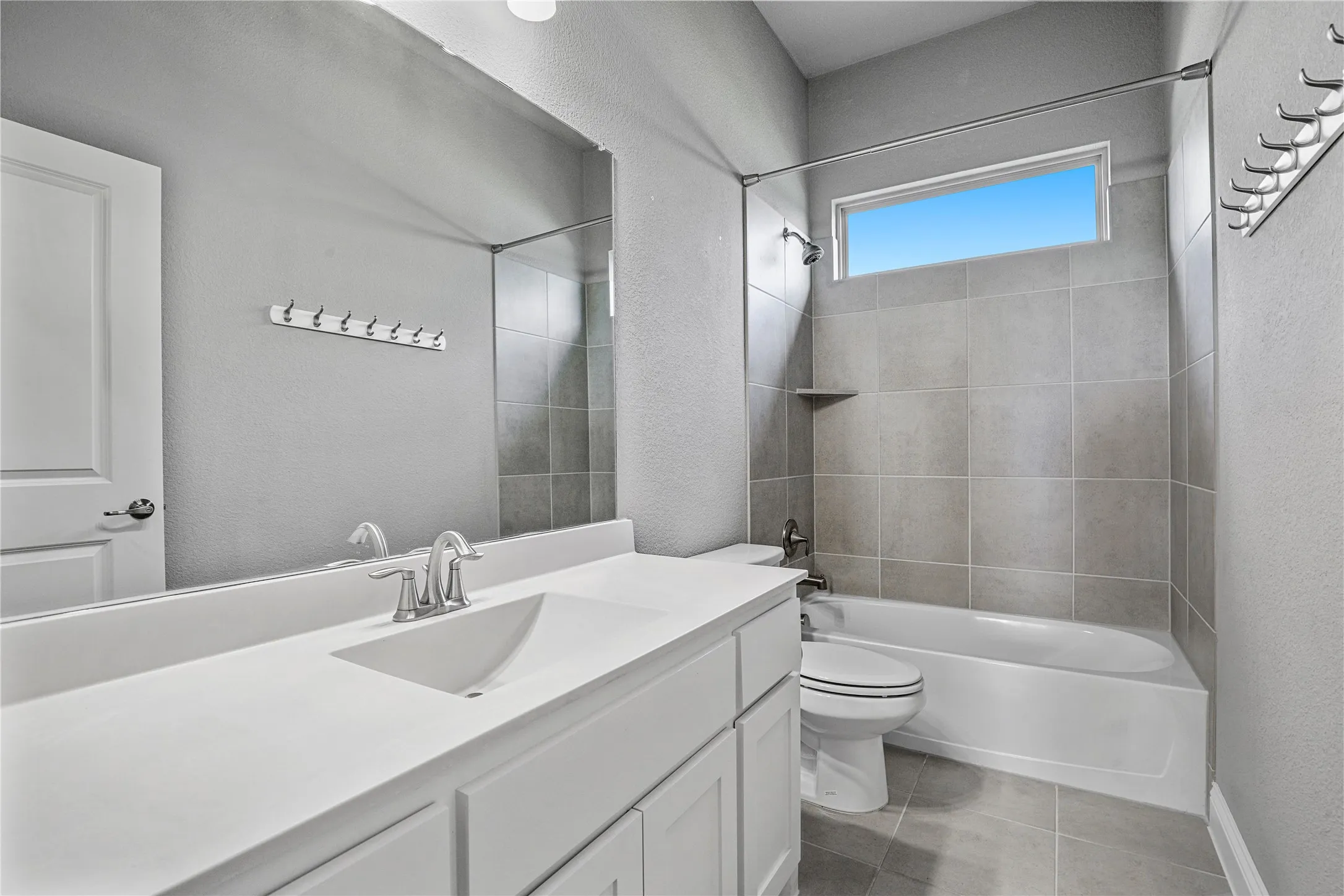 Single Family Residence For Rent in Collin County , 1152 Olympic Drive, Celina, Texas 75009, 3 Bedroom, 3 Bathroom, 2 Garage spaces, 2,739 Sqft, built in 2016, mls#21370617, Real Estate Agent in Celina, Homes For Rent in Collin county, Homes For Rent in Celina, Realtor in Celina Texas, Real Estate Brokerage Independent Realty Texas, Luminita Cordes Realtor