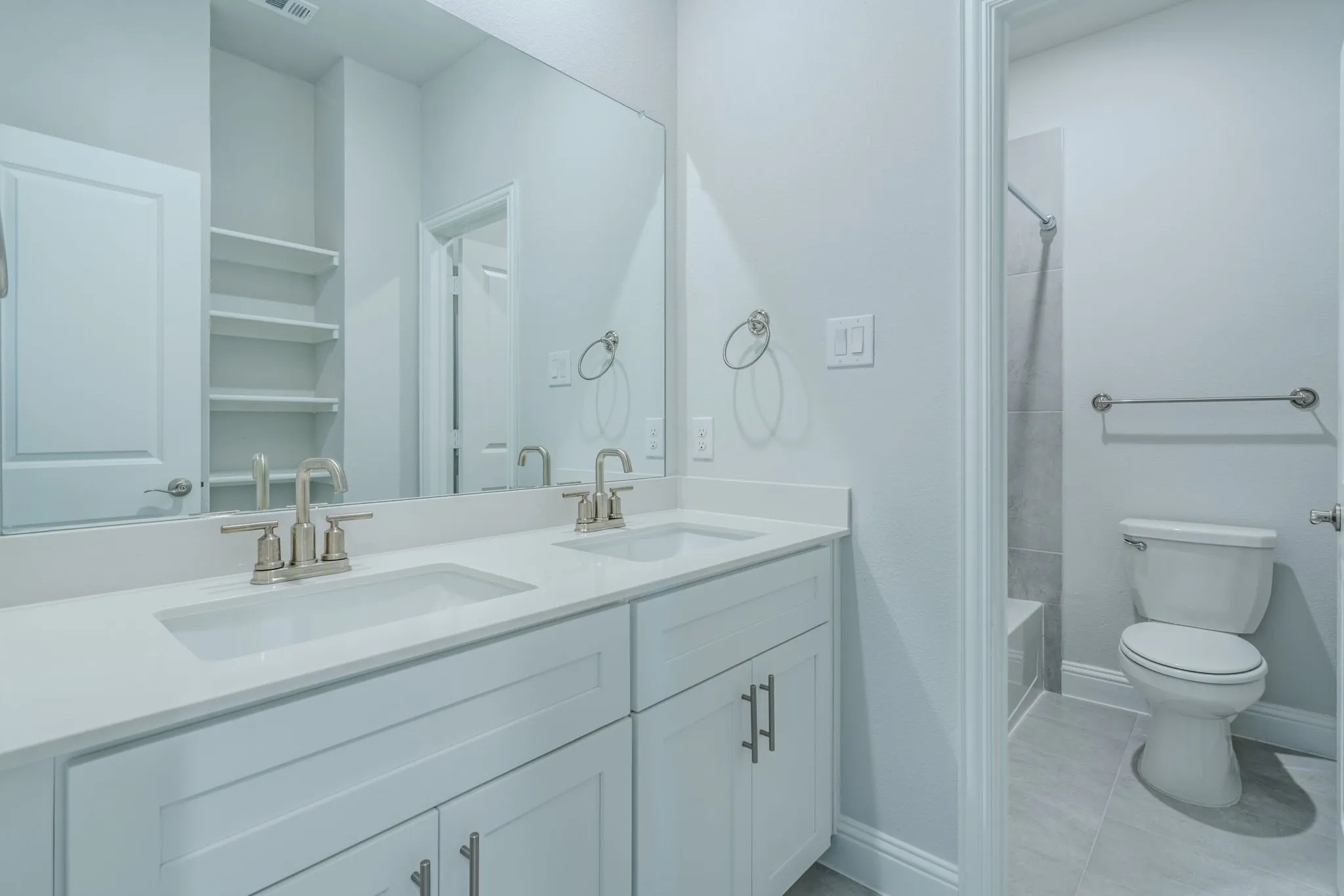 Single Family Residence For Rent in Collin County , 11451 Chepstow Crescent Court, Frisco, Texas 75035, 4 Bedroom, 3 Bathroom, 2 Garage spaces, 2,263 Sqft, built in 2024, mls#21365990, Real Estate Agent in Frisco, Homes For Rent in Collin county, Homes For Rent in Frisco, Realtor in Frisco Texas, Real Estate Brokerage Independent Realty Texas, Luminita Cordes Realtor