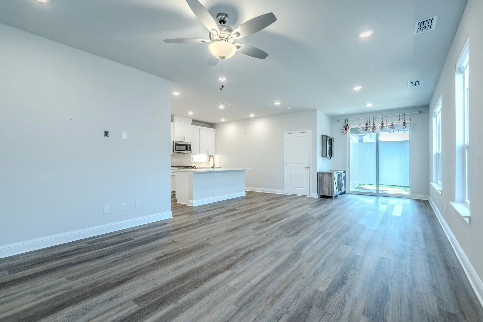 Single Family Residence For Rent in Collin County , 11451 Chepstow Crescent Court, Frisco, Texas 75035, 4 Bedroom, 3 Bathroom, 2 Garage spaces, 2,263 Sqft, built in 2024, mls#21365990, Real Estate Agent in Frisco, Homes For Rent in Collin county, Homes For Rent in Frisco, Realtor in Frisco Texas, Real Estate Brokerage Independent Realty Texas, Luminita Cordes Realtor