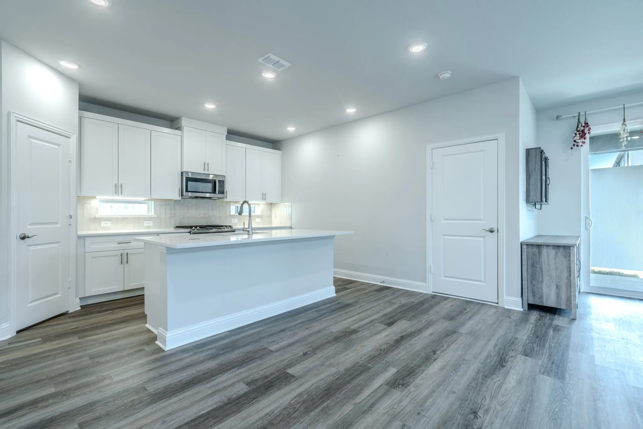 Single Family Residence For Rent in Collin County , 11451 Chepstow Crescent Court, Frisco, Texas 75035, 4 Bedroom, 3 Bathroom, 2 Garage spaces, 2,263 Sqft, built in 2024, mls#21365990, Real Estate Agent in Frisco, Homes For Rent in Collin county, Homes For Rent in Frisco, Realtor in Frisco Texas, Real Estate Brokerage Independent Realty Texas, Luminita Cordes Realtor